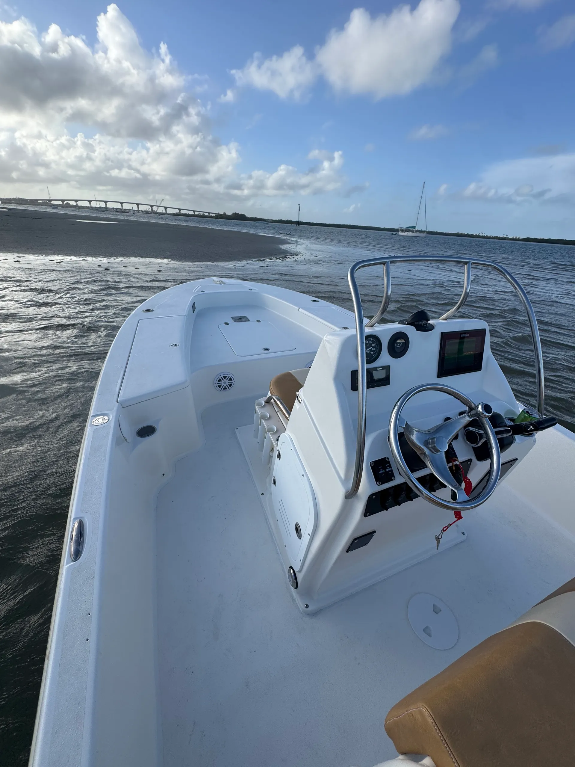 SCOUT BOATS 221 WINYAH BAY in Vero Beach, FL — photo 3