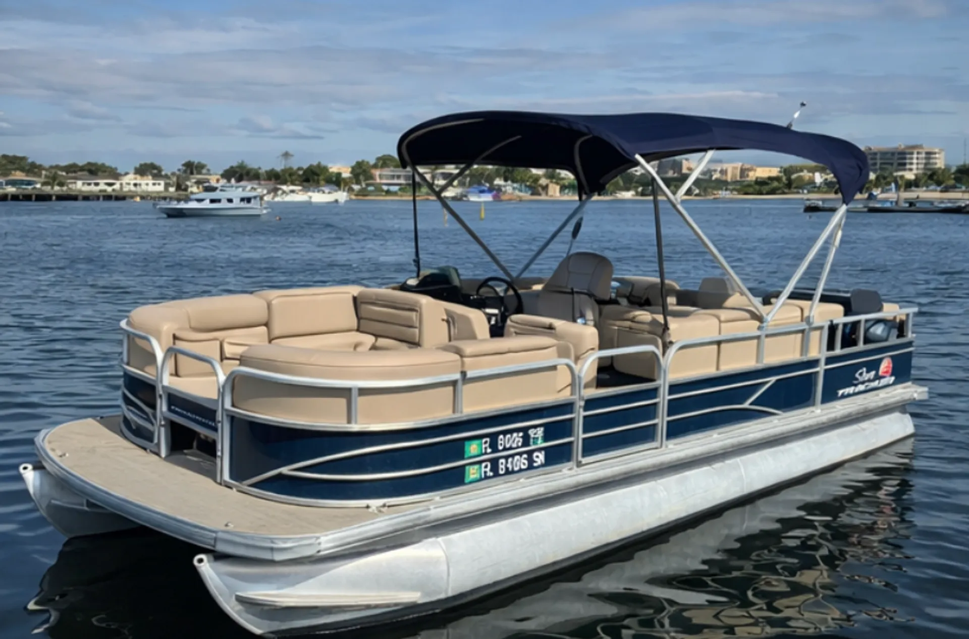 SUN TRACKER SPORTFISH 20 DLX in Port Richey, FL — photo 2