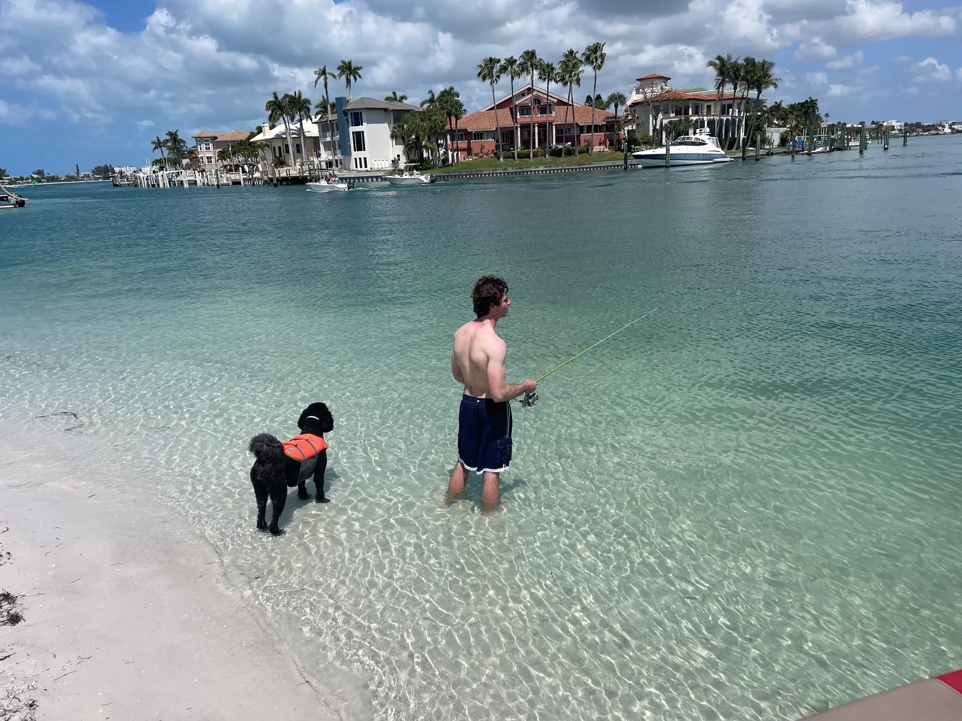 Comfortable 24’ Tri Toon