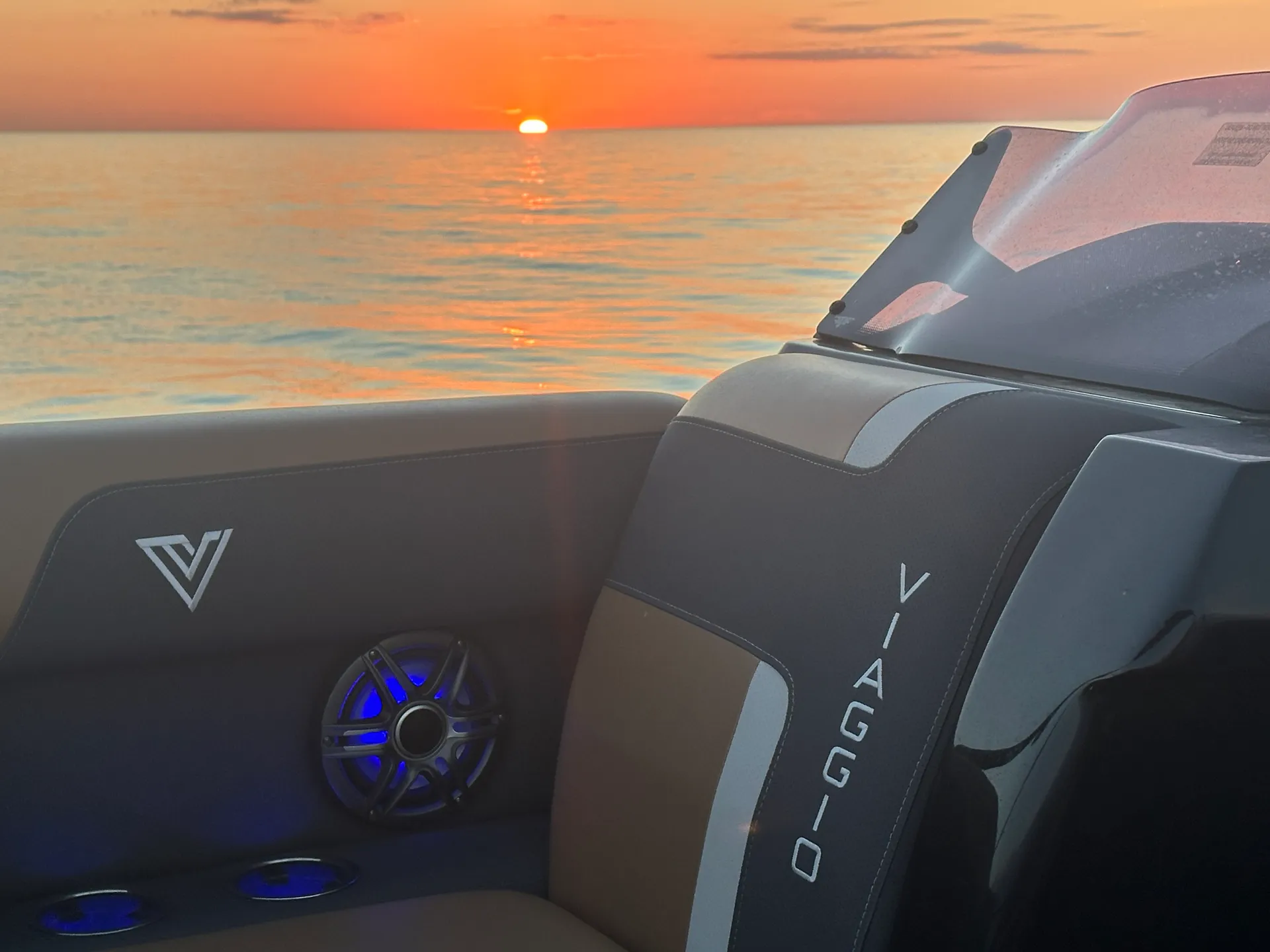 VIAGGIO BY MISTY HARBOR LAGO X 24Q TRITOON in Clearwater, FL — photo 5