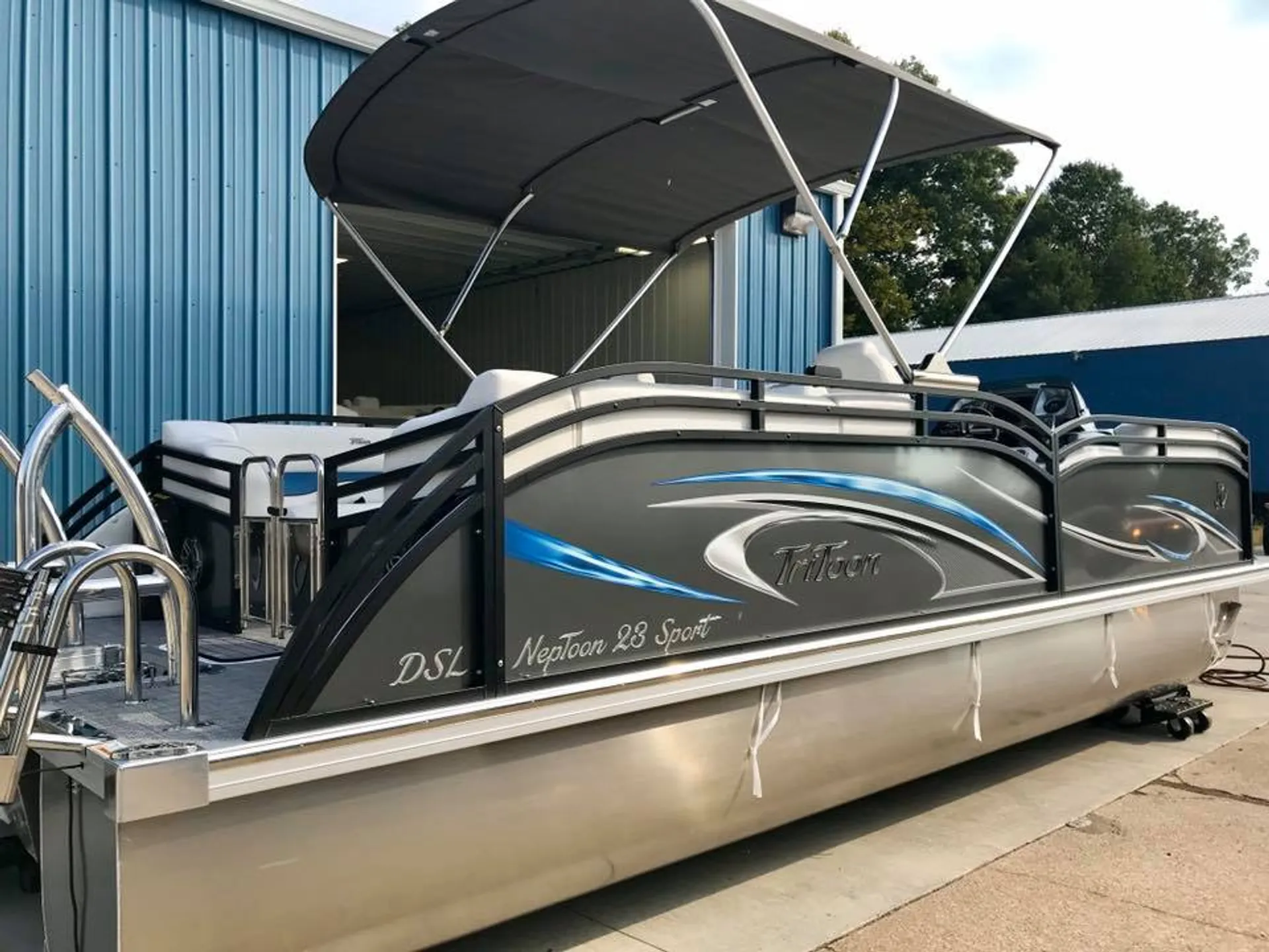 JC AND NEPTOON PONTOON NEPTOON 23 TT SPORT in Plain City, OH