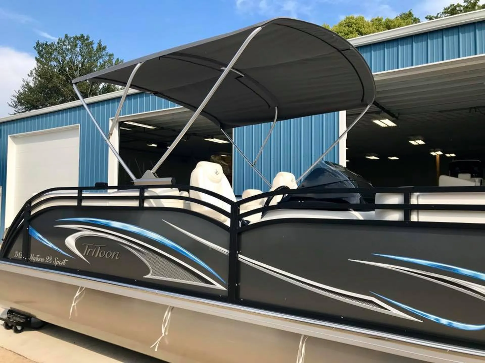 JC AND NEPTOON PONTOON NEPTOON 23 TT SPORT in Plain City, OH — photo 2