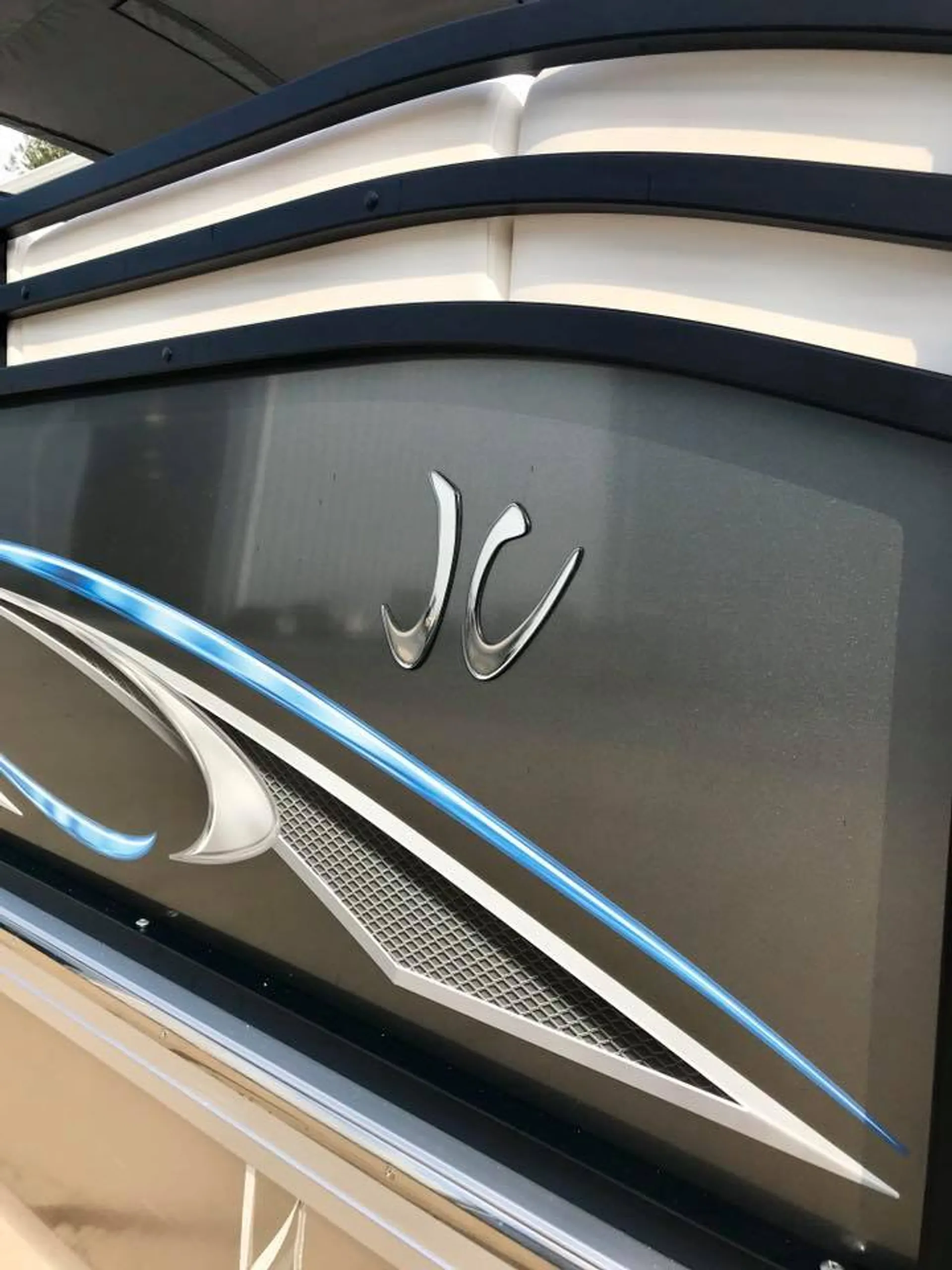 JC AND NEPTOON PONTOON NEPTOON 23 TT SPORT in Plain City, OH — photo 3