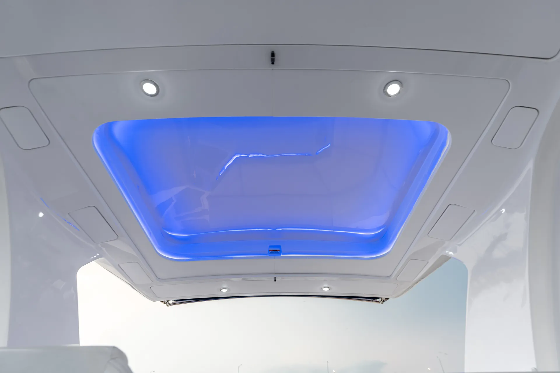 SEA RAY BOATS SLX 350 OB in Hollywood, FL — photo 8