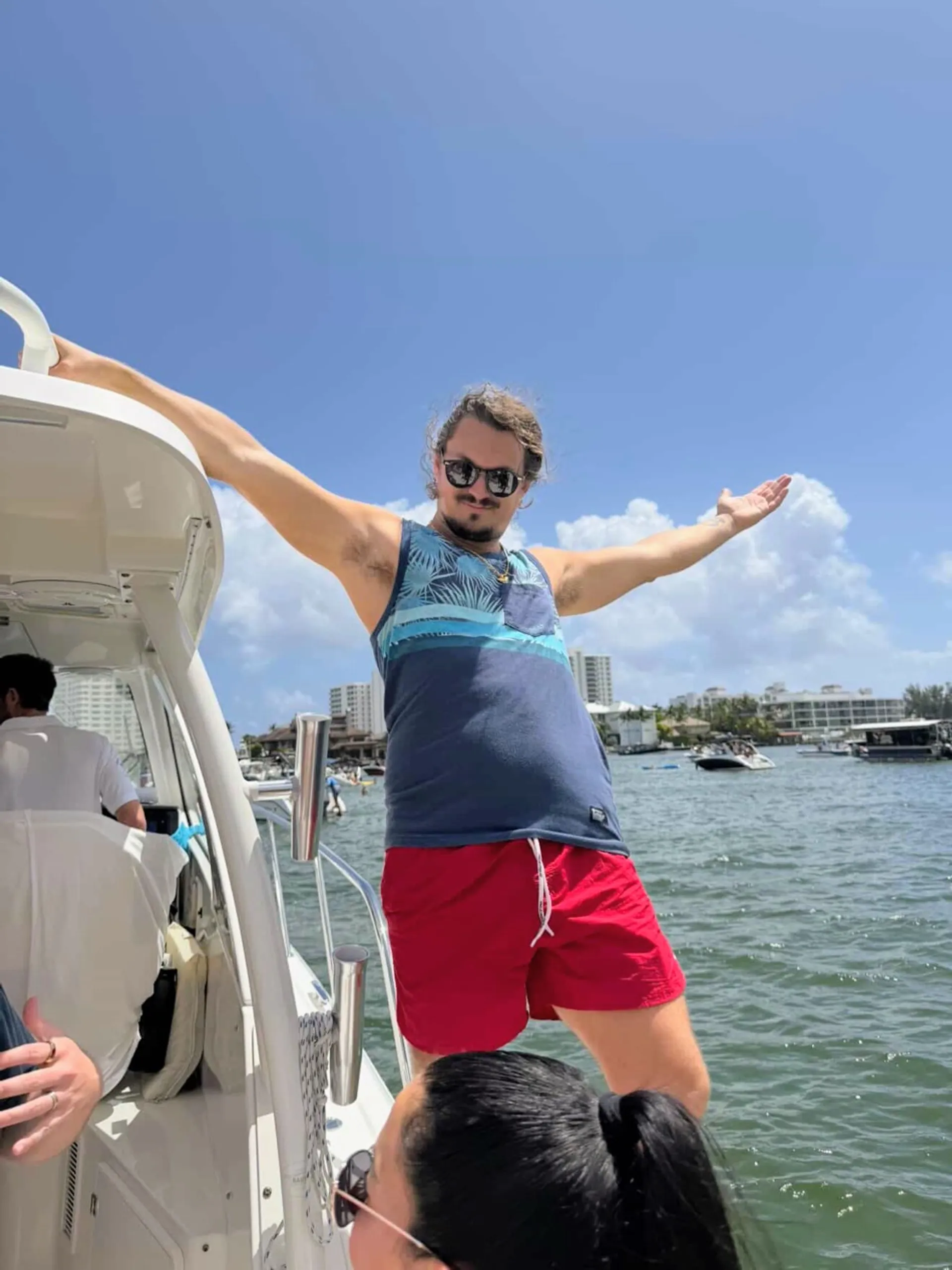 35' Luxury Cruiser- your dream experience awaits!