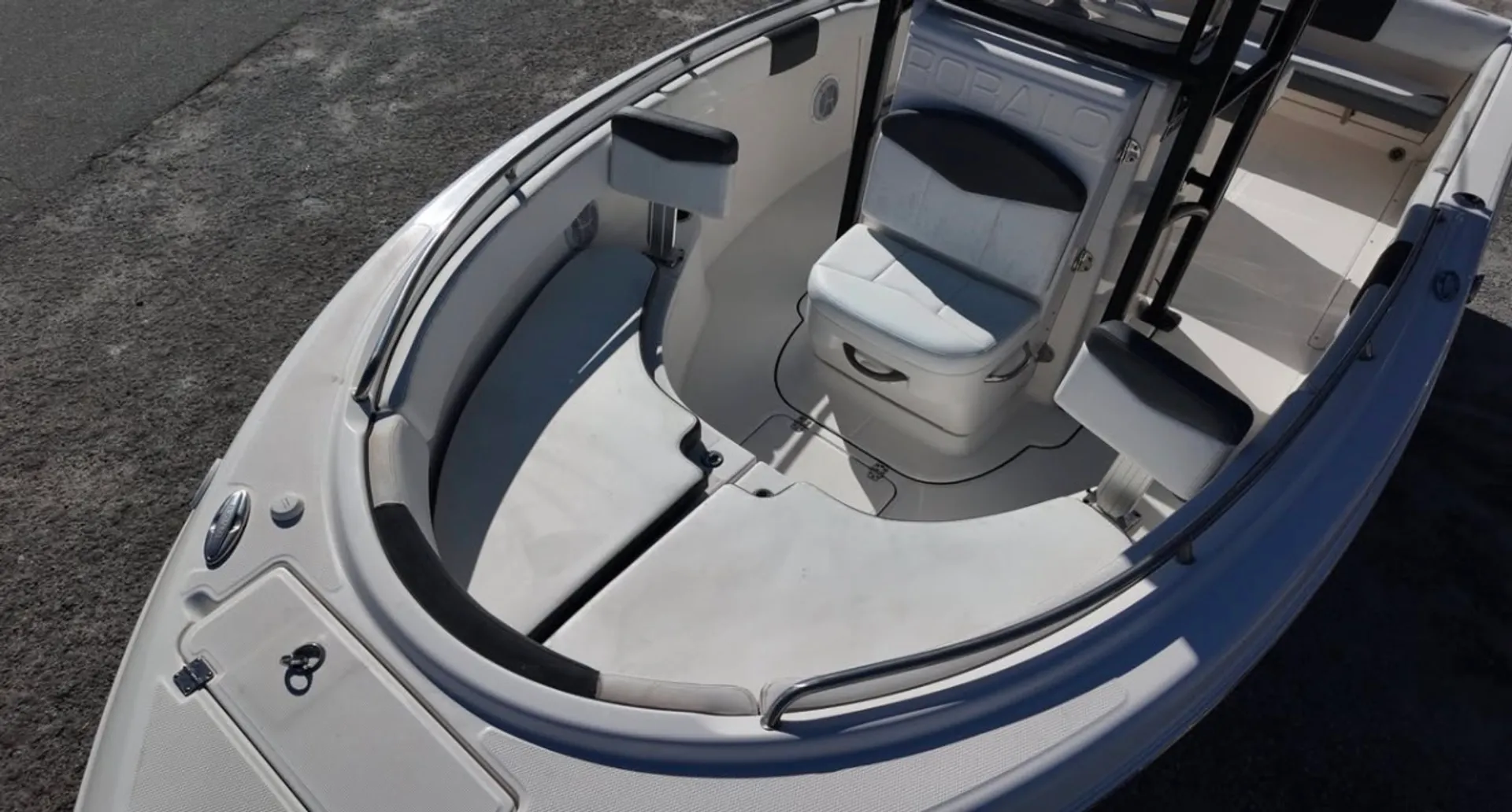 ROBALO R222 in Fort Myers, FL — photo 5