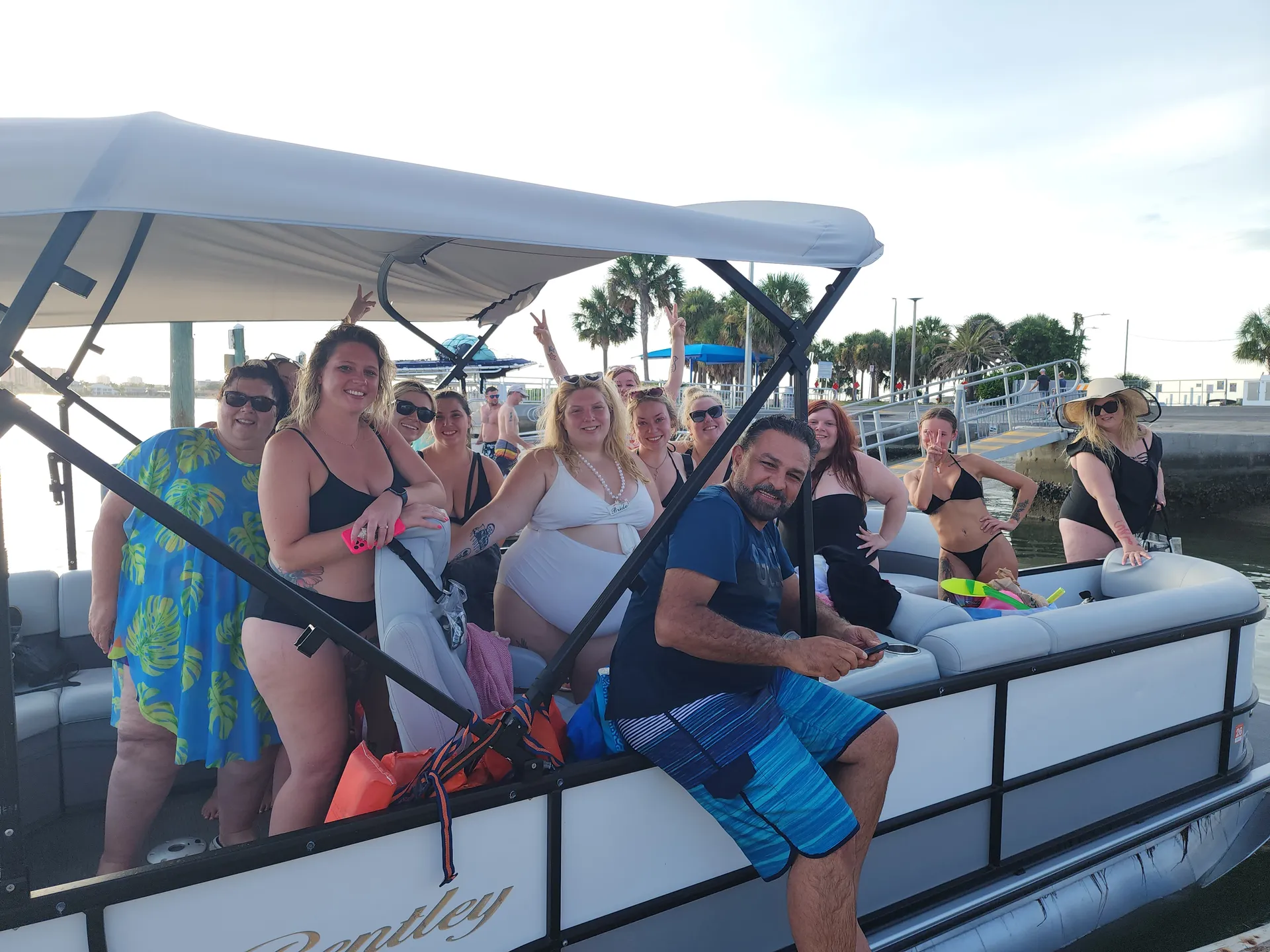 ENCORE BENTLEY LEGACY 220 CRUISE in Clearwater, FL — photo 2