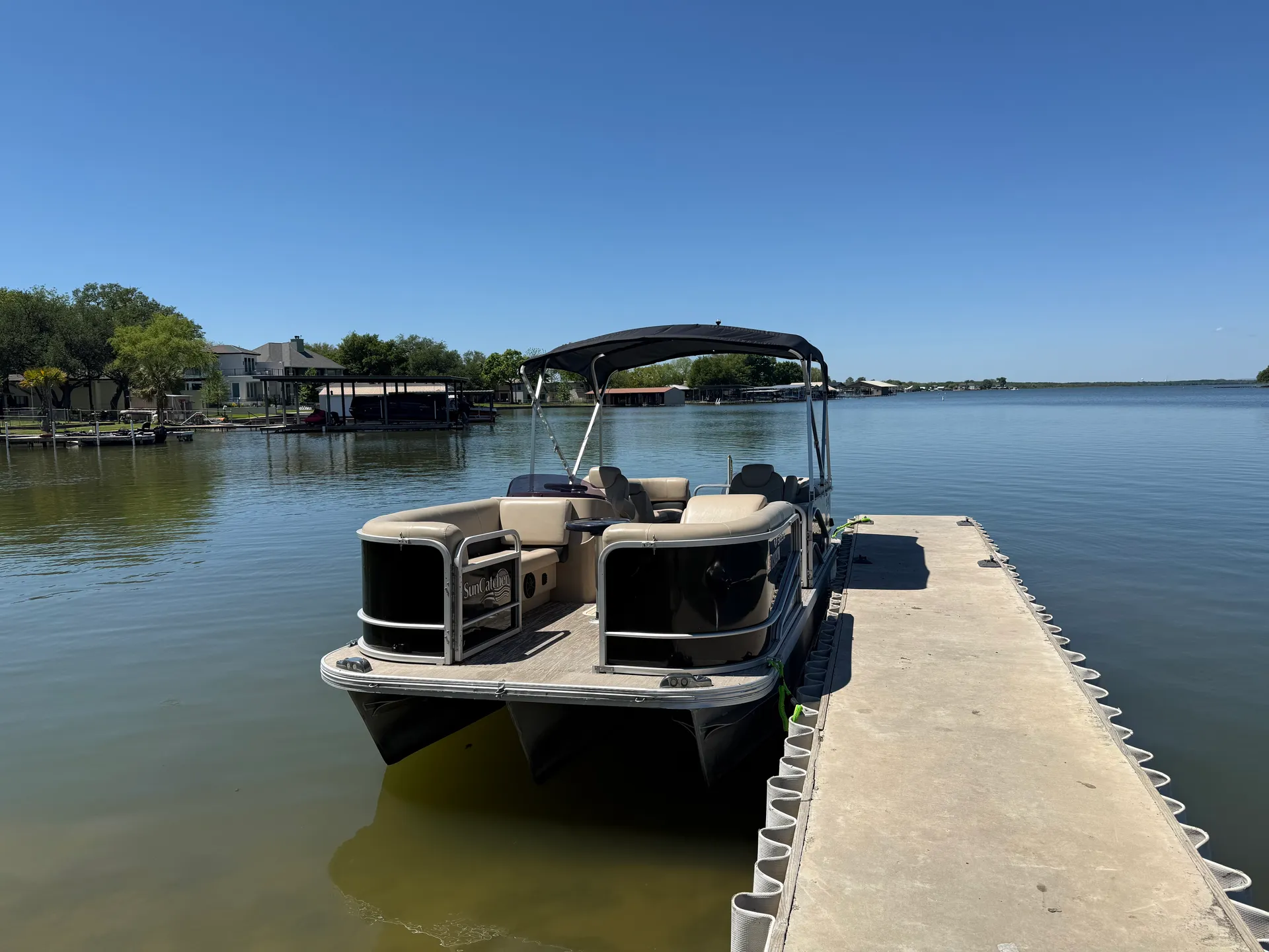 G Three Boats v322 rc Suncatcher Tritoon in Granite Shoals, TX — photo 5