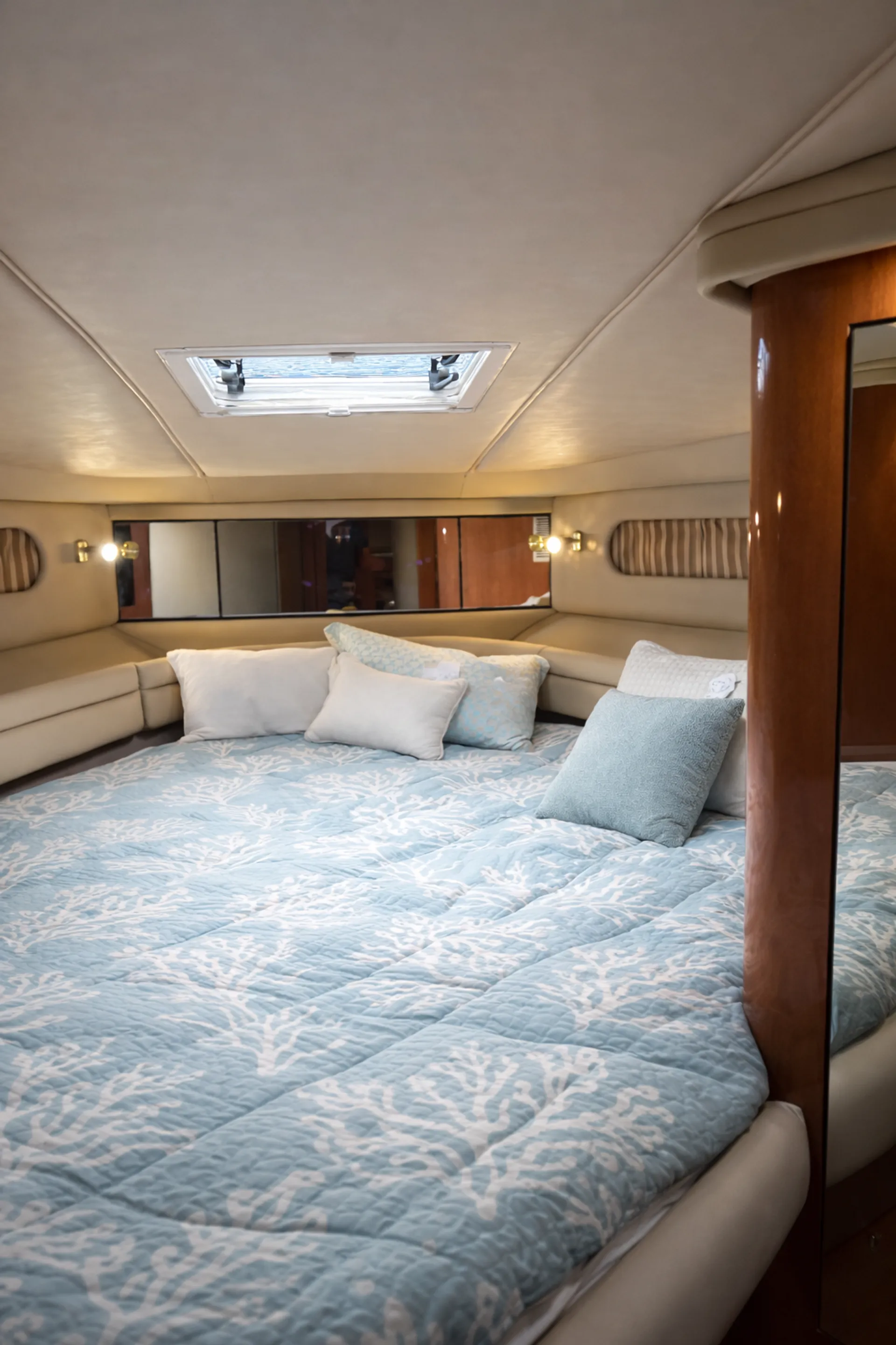 Sea Ray Boats SUNDNACER 50  in Miami, FL — photo 8