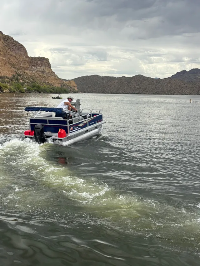 Rent a SUN TRACKER pontoon in Scottsdale, AZ near me