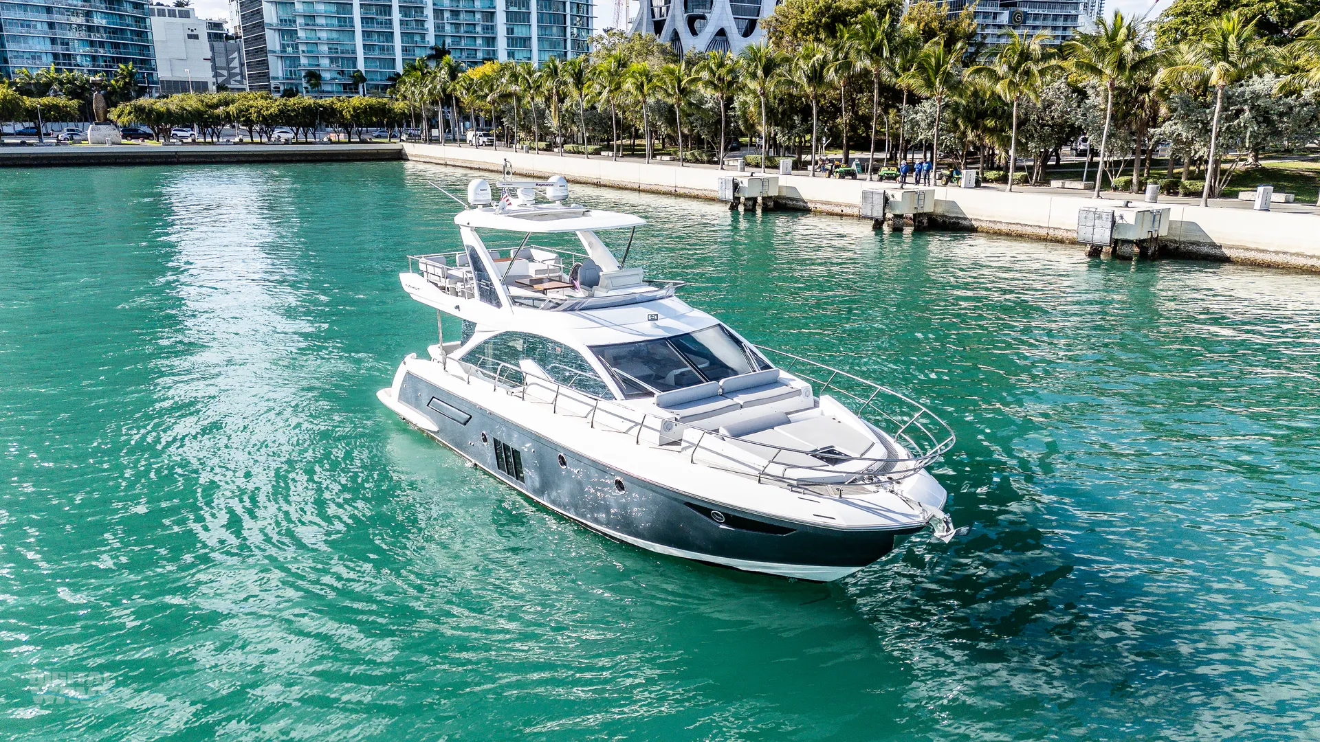 Azimut Flybridge  in Miami, FL — photo 9
