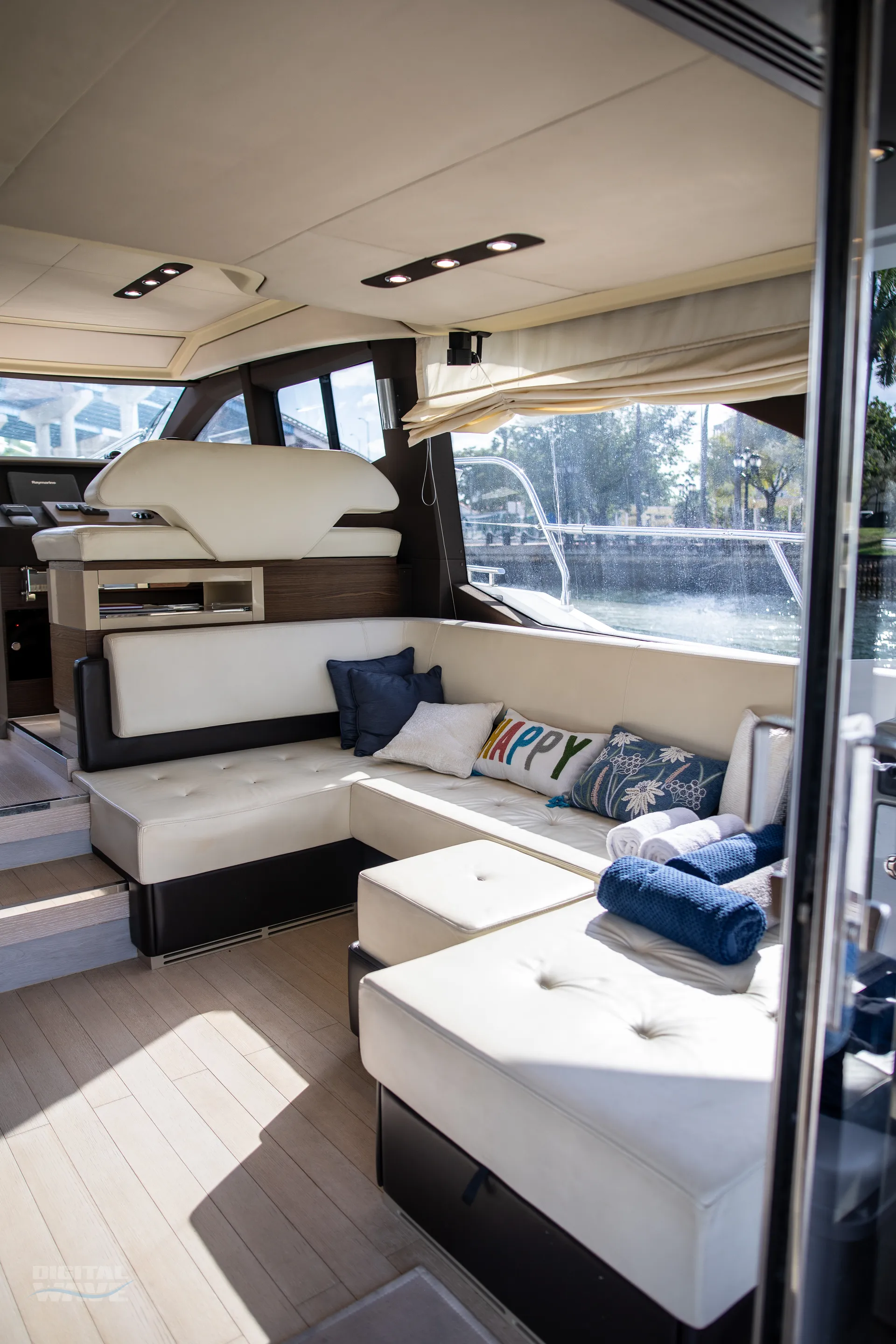 Azimut Flybridge  in Miami, FL — photo 4