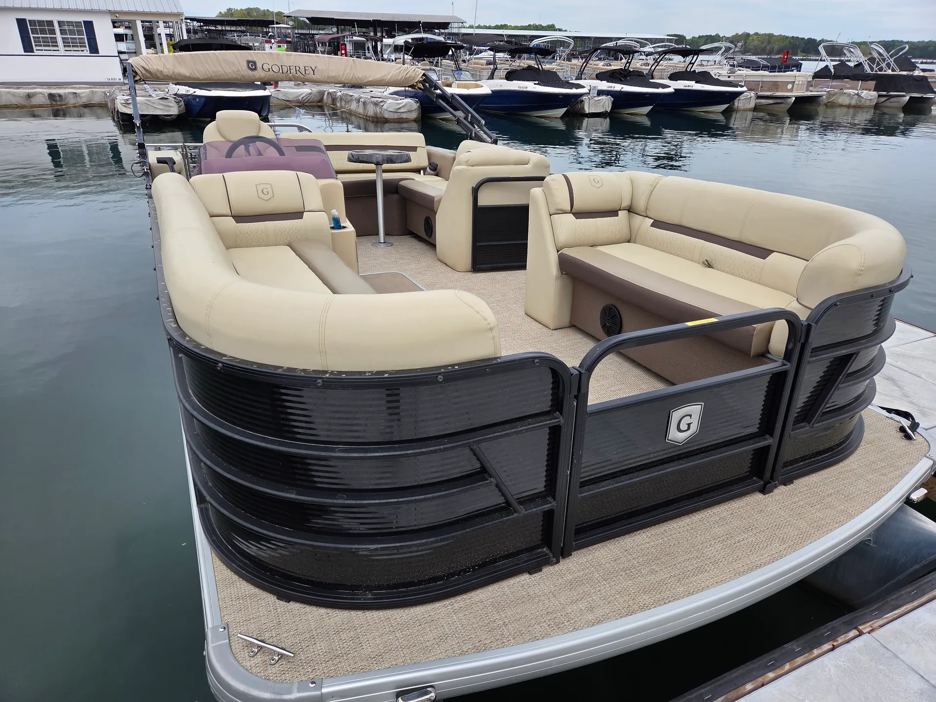 GODFREY MARINE SWEETWATER 2286 FC TRIPLE TUBE in Flowery Branch, GA — photo 2