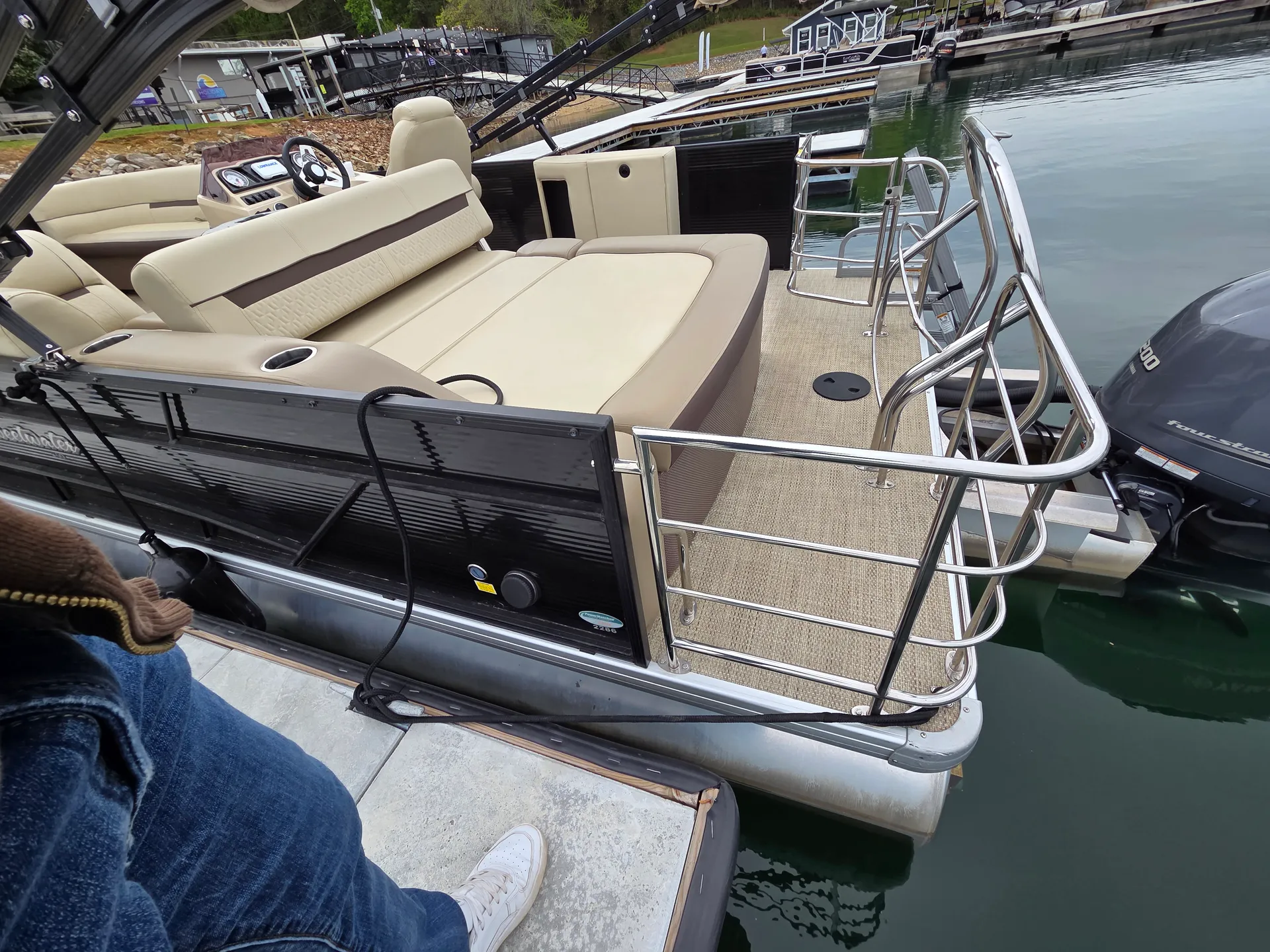 GODFREY MARINE SWEETWATER 2286 FC TRIPLE TUBE in Flowery Branch, GA — photo 3