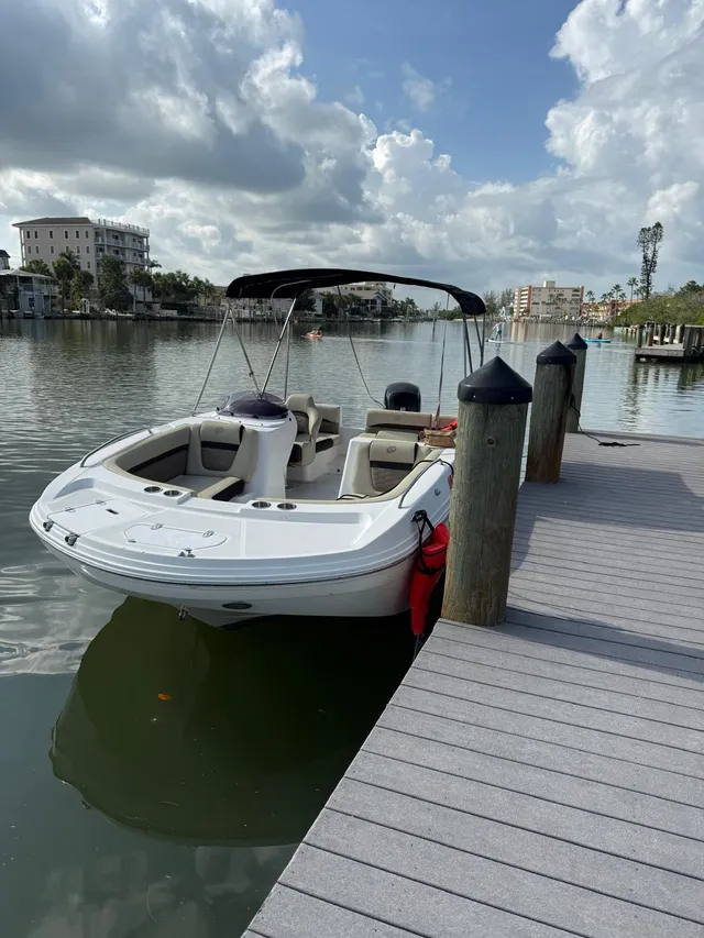 Rent a HURRICANE BOATS deck boat in Sarasota, FL near me