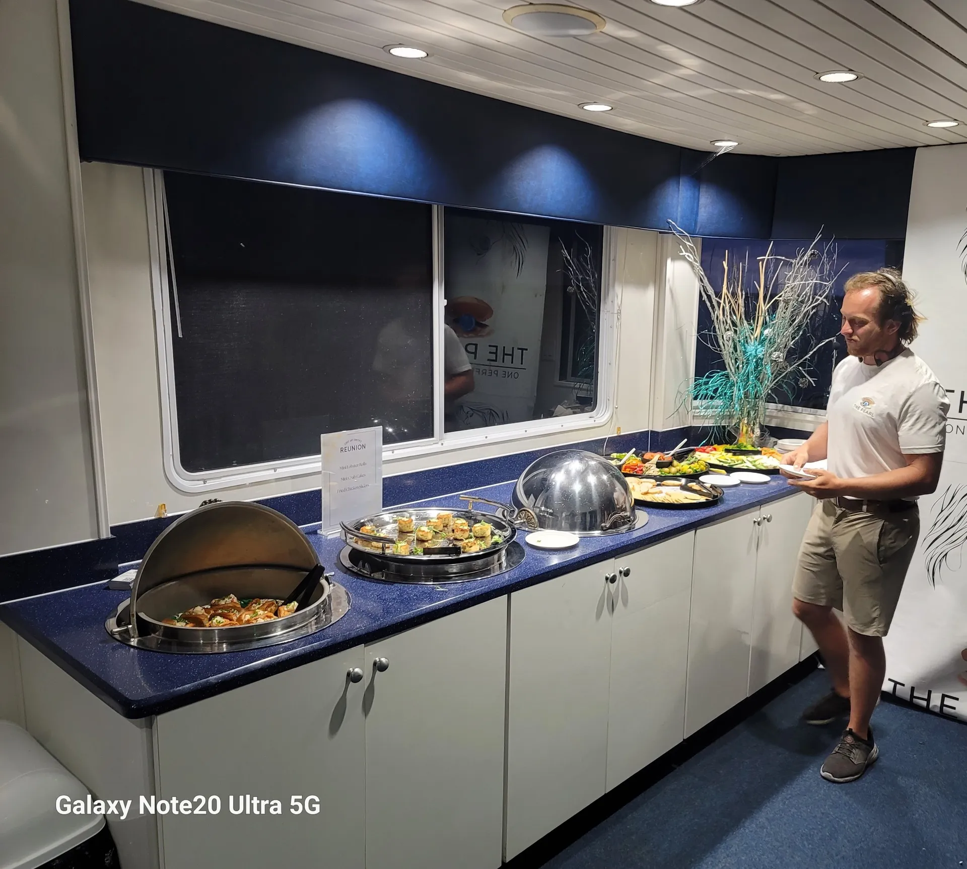 Chicago exclusive floating lounge 