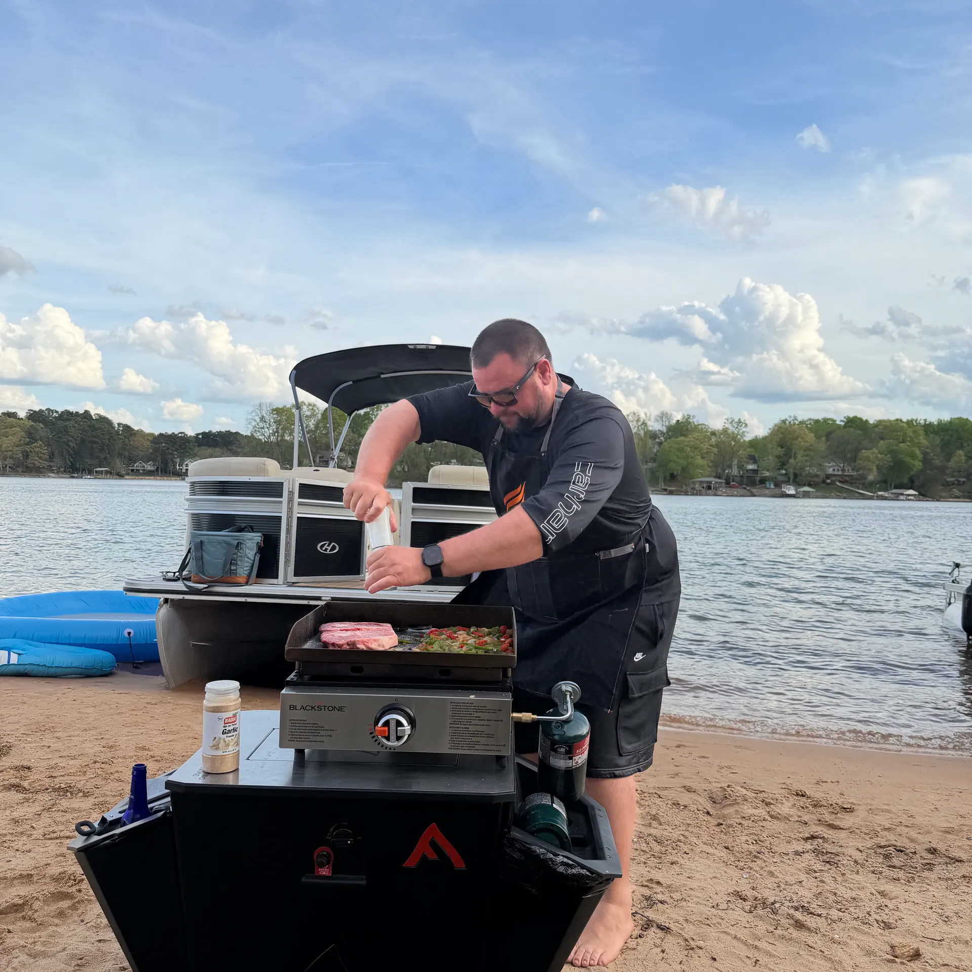 WILD PHIL’S PARTY BARGE WITH BBQ GRILL<br/>