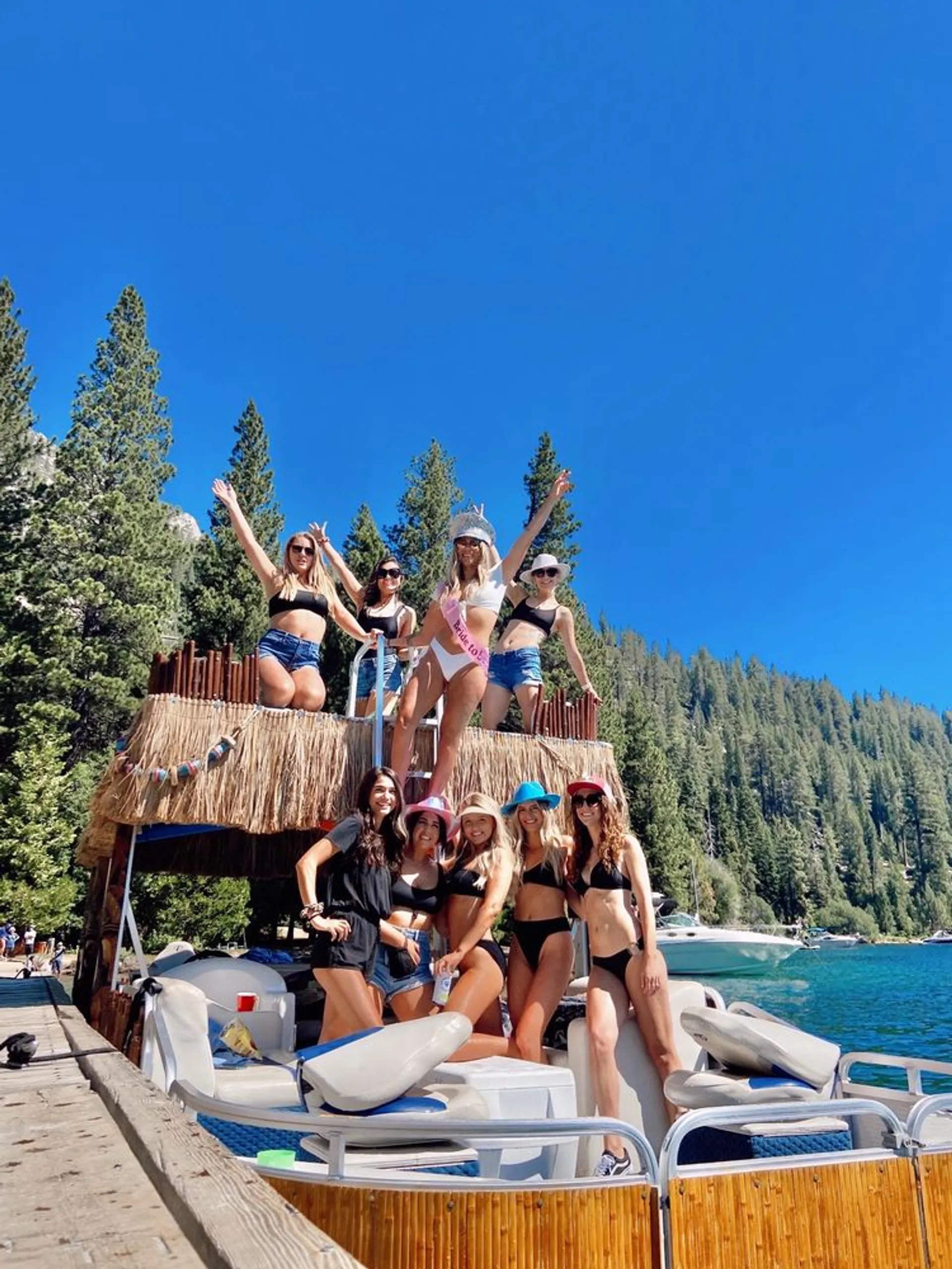 Crestliner Boats 32 Pontoon in South Lake Tahoe, CA — photo 4