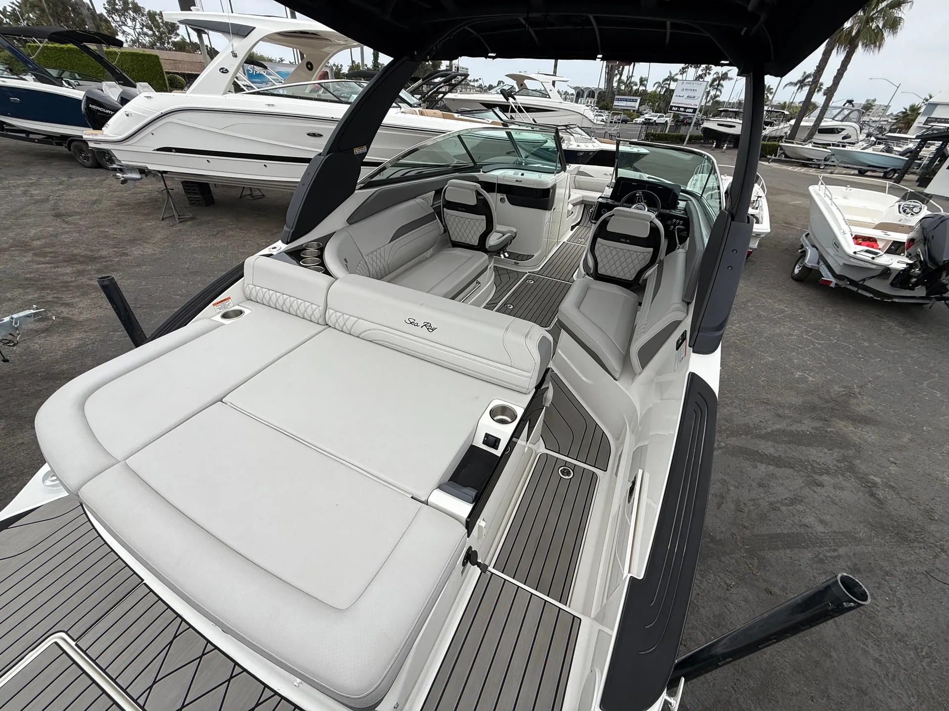 SEA RAY BOATS SLX 260 in Newport Beach, CA — photo 4