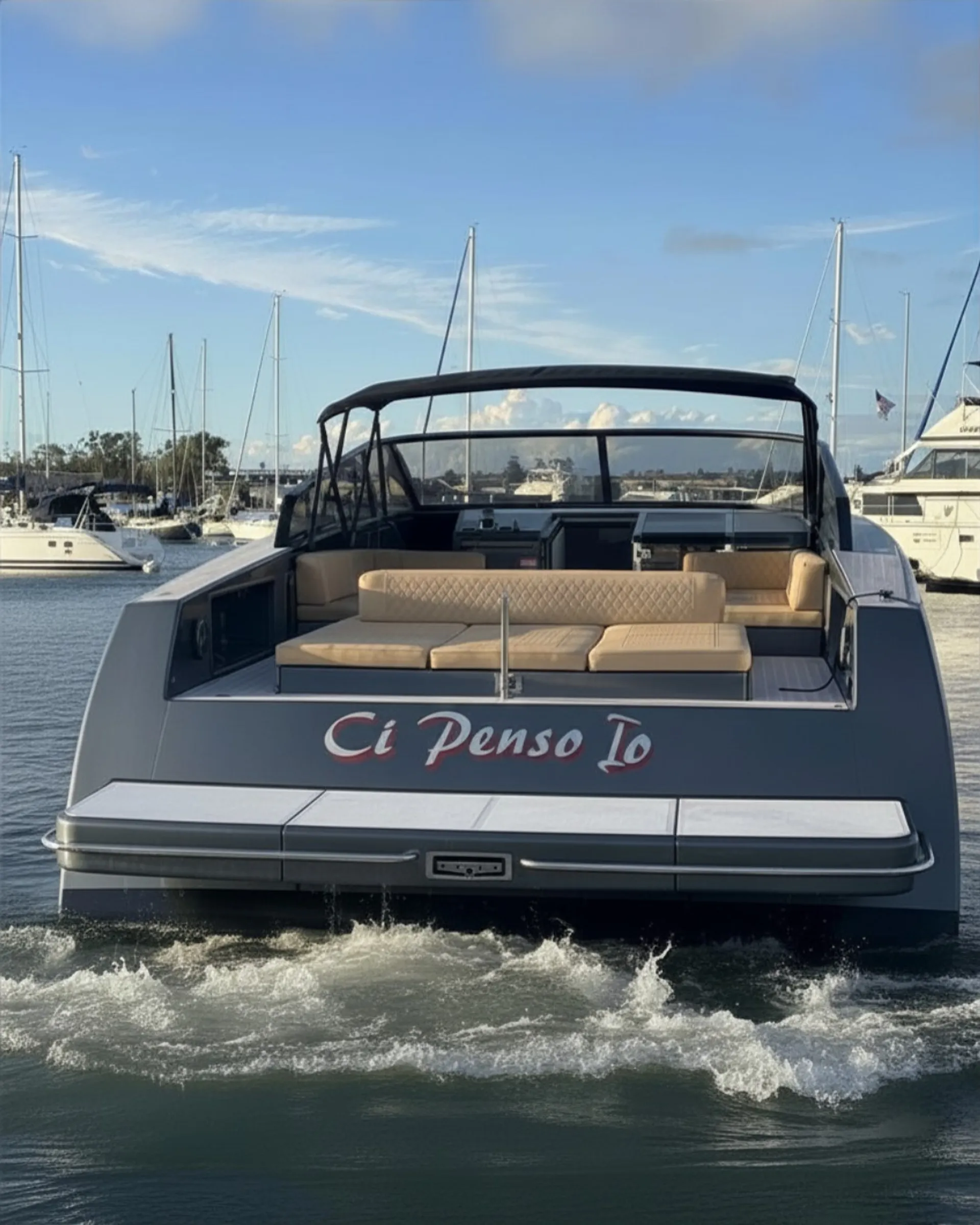 55ft Van Dutch Luxury w/ Captain