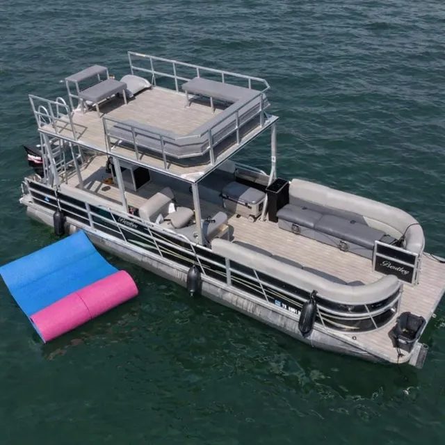 Rent a ENCORE BENTLEY pontoon in Austin, TX near me