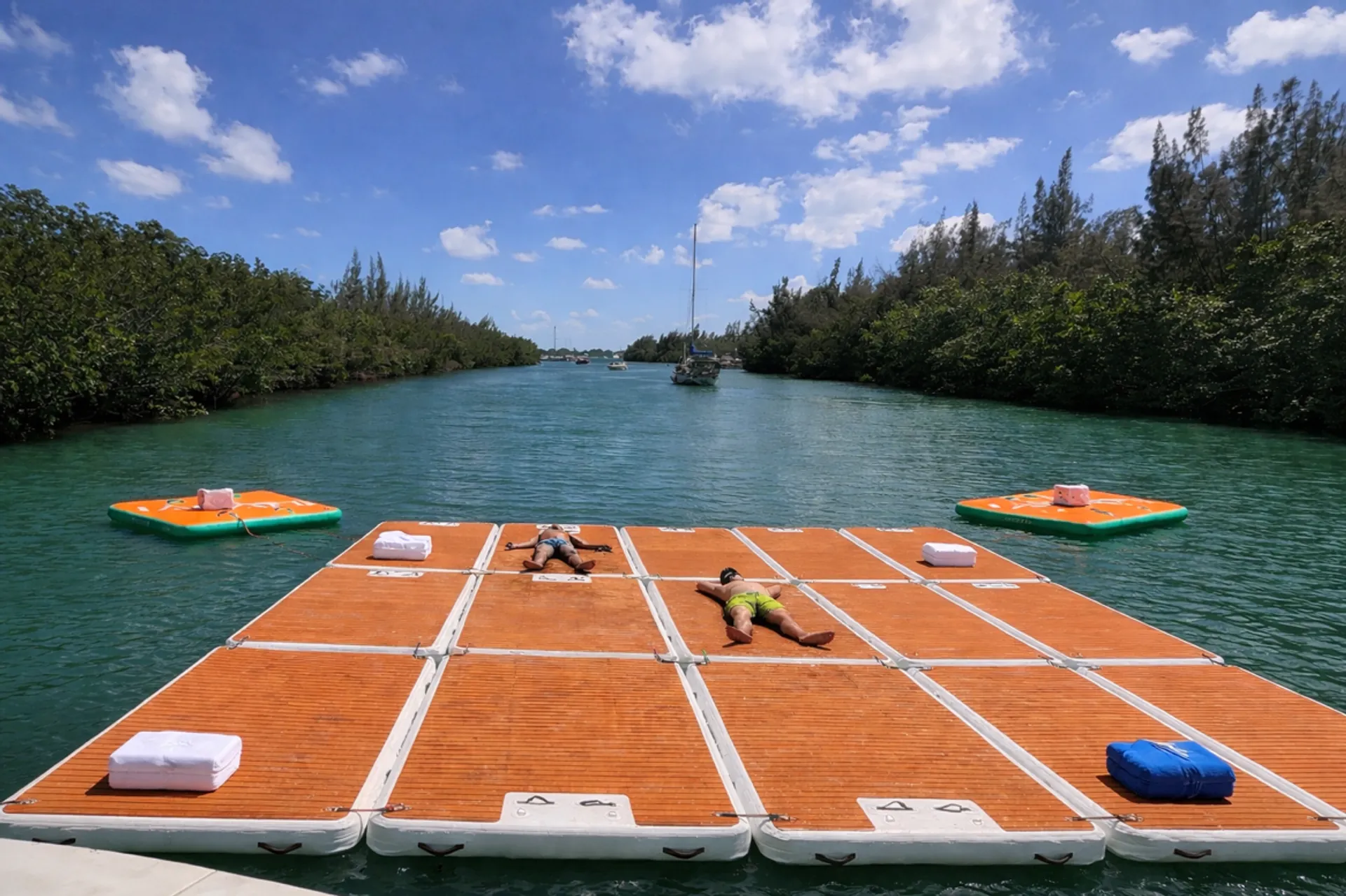 Sea Ray Boats 460 Sundancer in Miami, FL — photo 3
