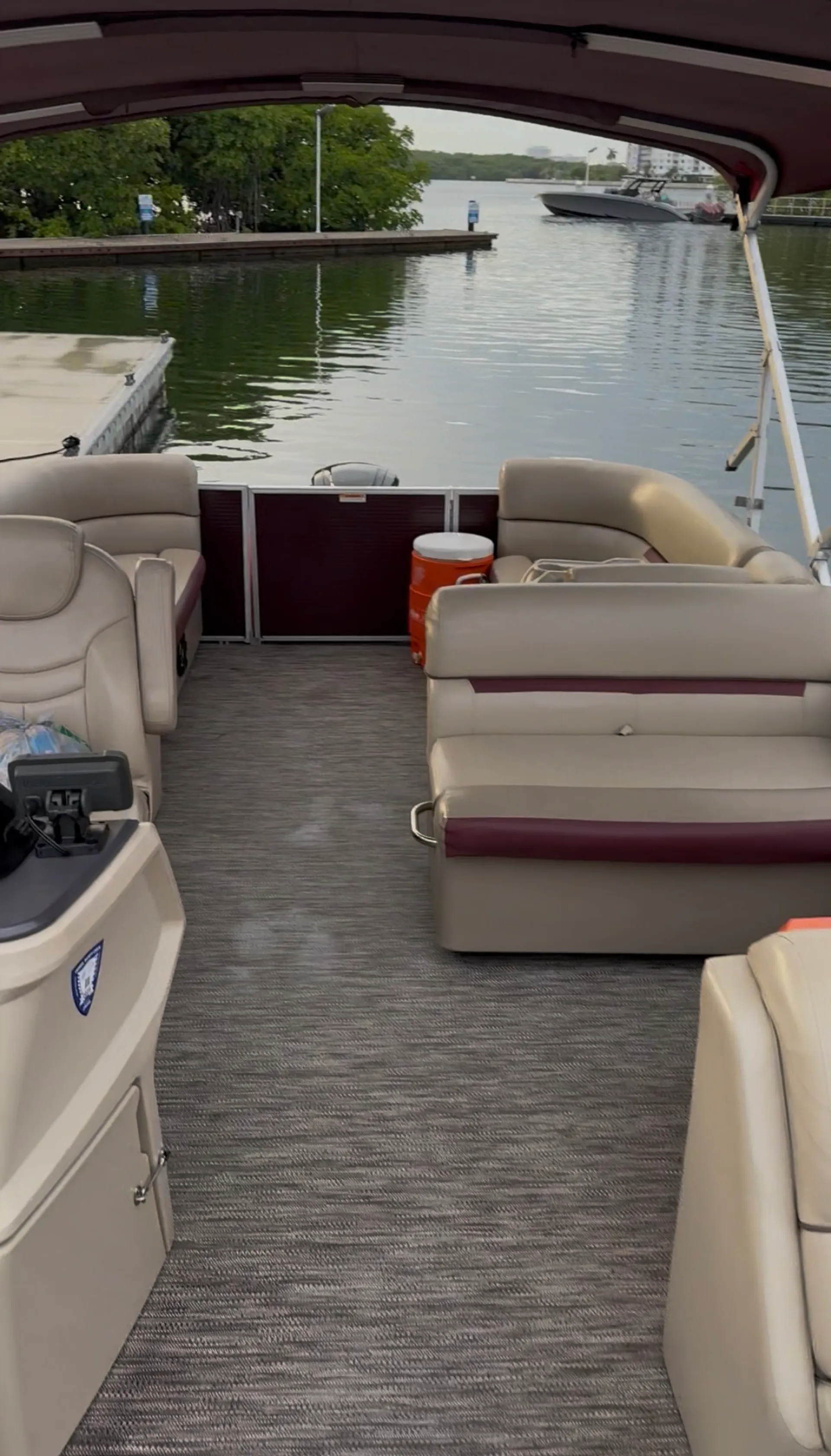 GODFREY MARINE SWEETWATER 2286 C in Fort Lauderdale, FL — photo 4