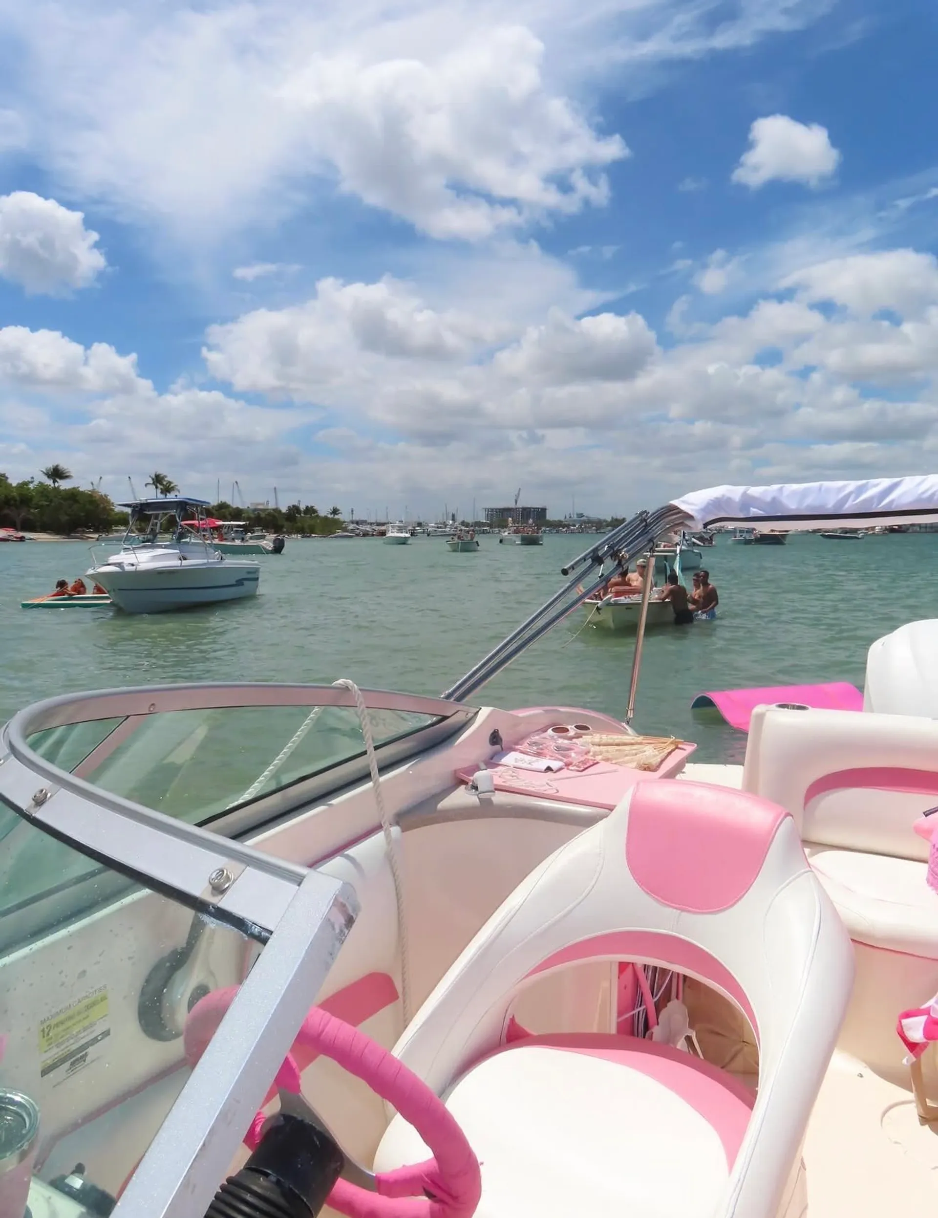 Hurricane 2600 Sun Deck in Riviera Beach, FL — photo 6