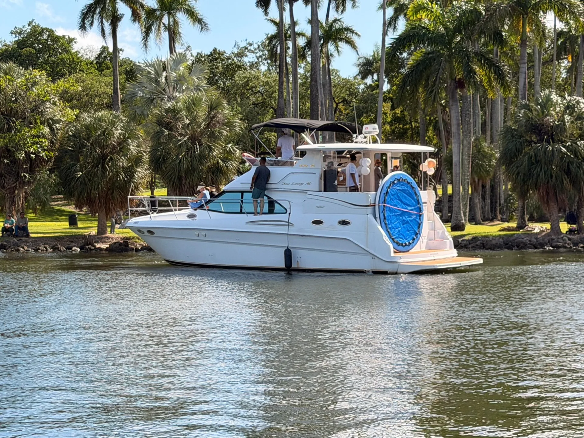 Sea Ray Boats 370 AC in Miami, FL — photo 8