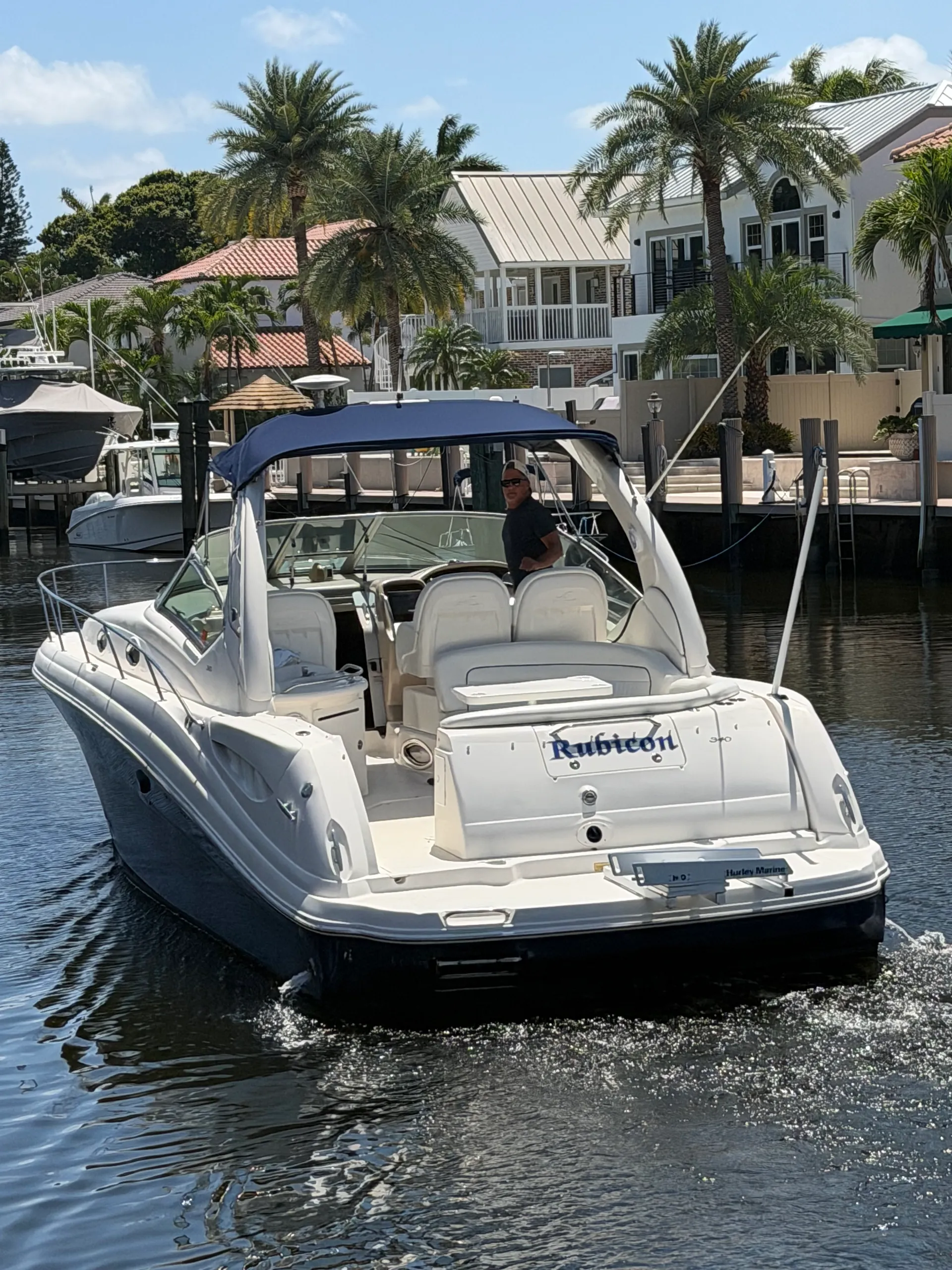 Sea Ray Boats 340 Sundancer in Fort Lauderdale, FL — photo 6