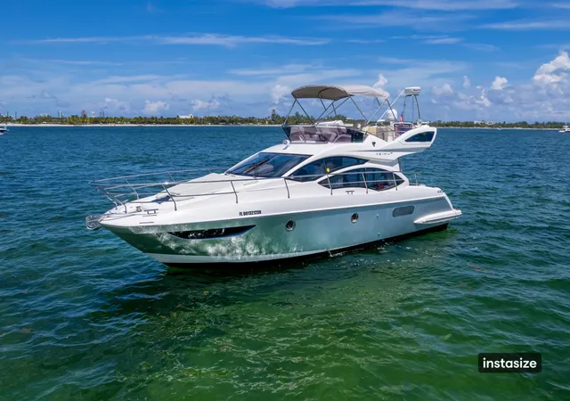 Rent a flybridge in Hollywood, FL near me
