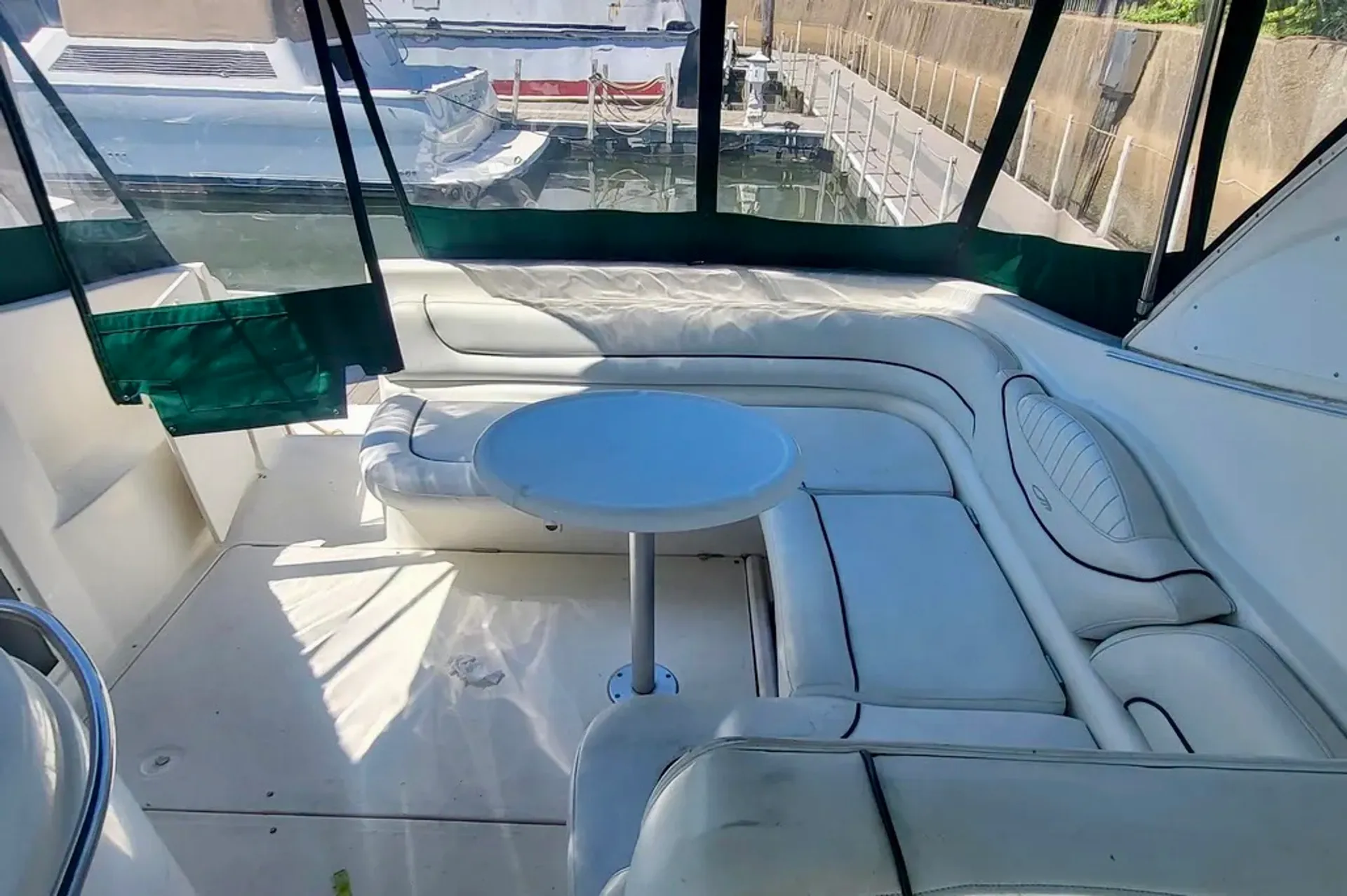 CROWNLINE BOATS E 230 XS in Arlington, VA — photo 2