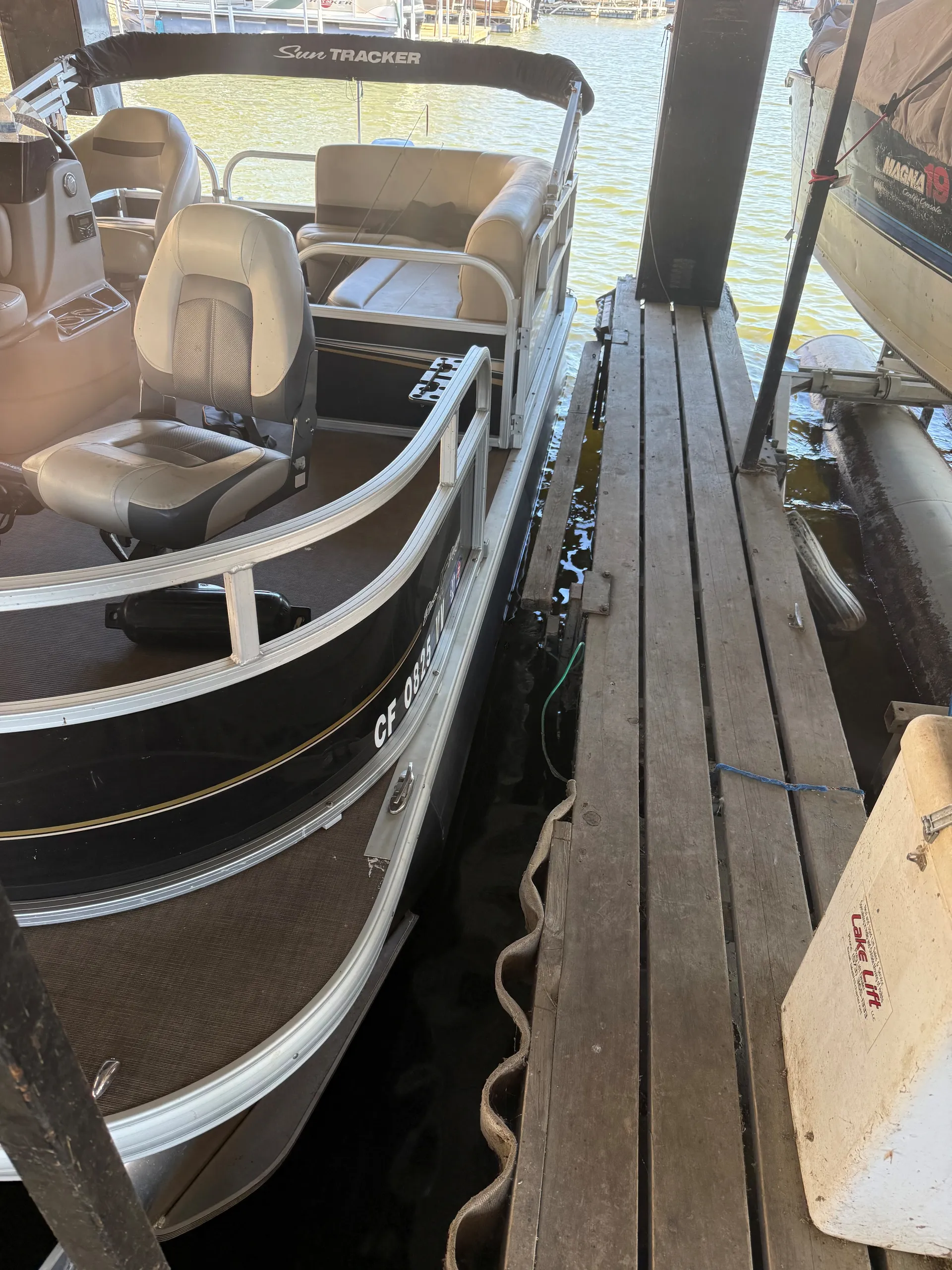 SUN TRACKER BASS BUGGY 16 XL SELECT in Barnett, MO