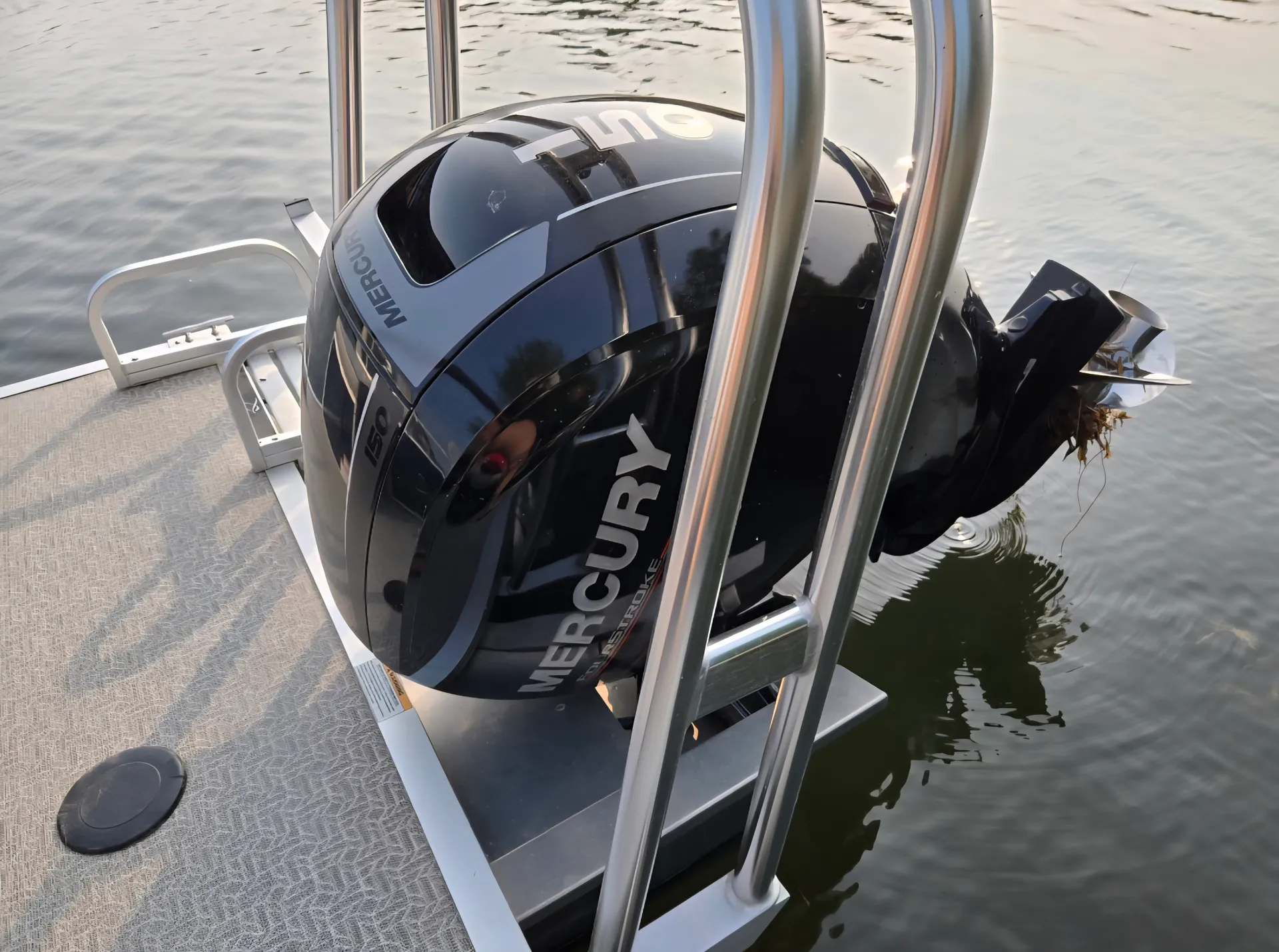 Qwest Pontoons 240 in Stanwood, MI — photo 5