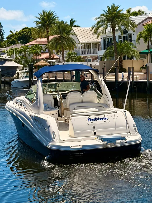 Rent a Sea Ray Boats motor yacht in Fort Lauderdale, FL near me