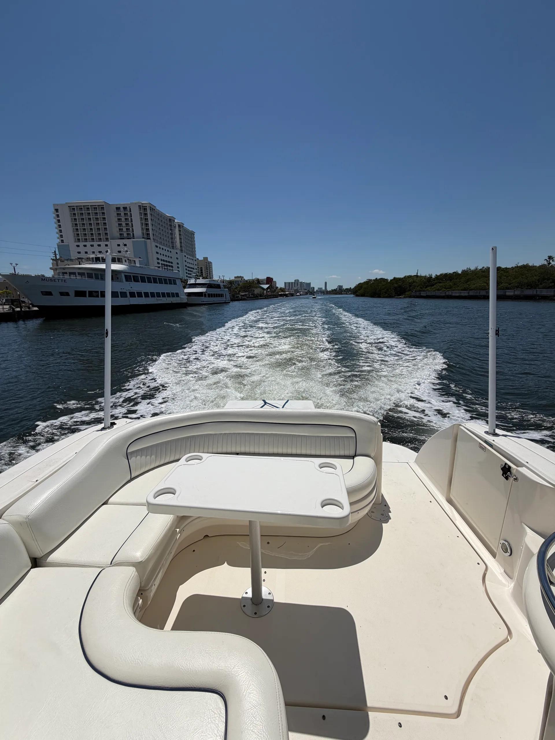 Luxury 38’ Sea Ray Sundancer Charter | Fort Lauderdale with Captain