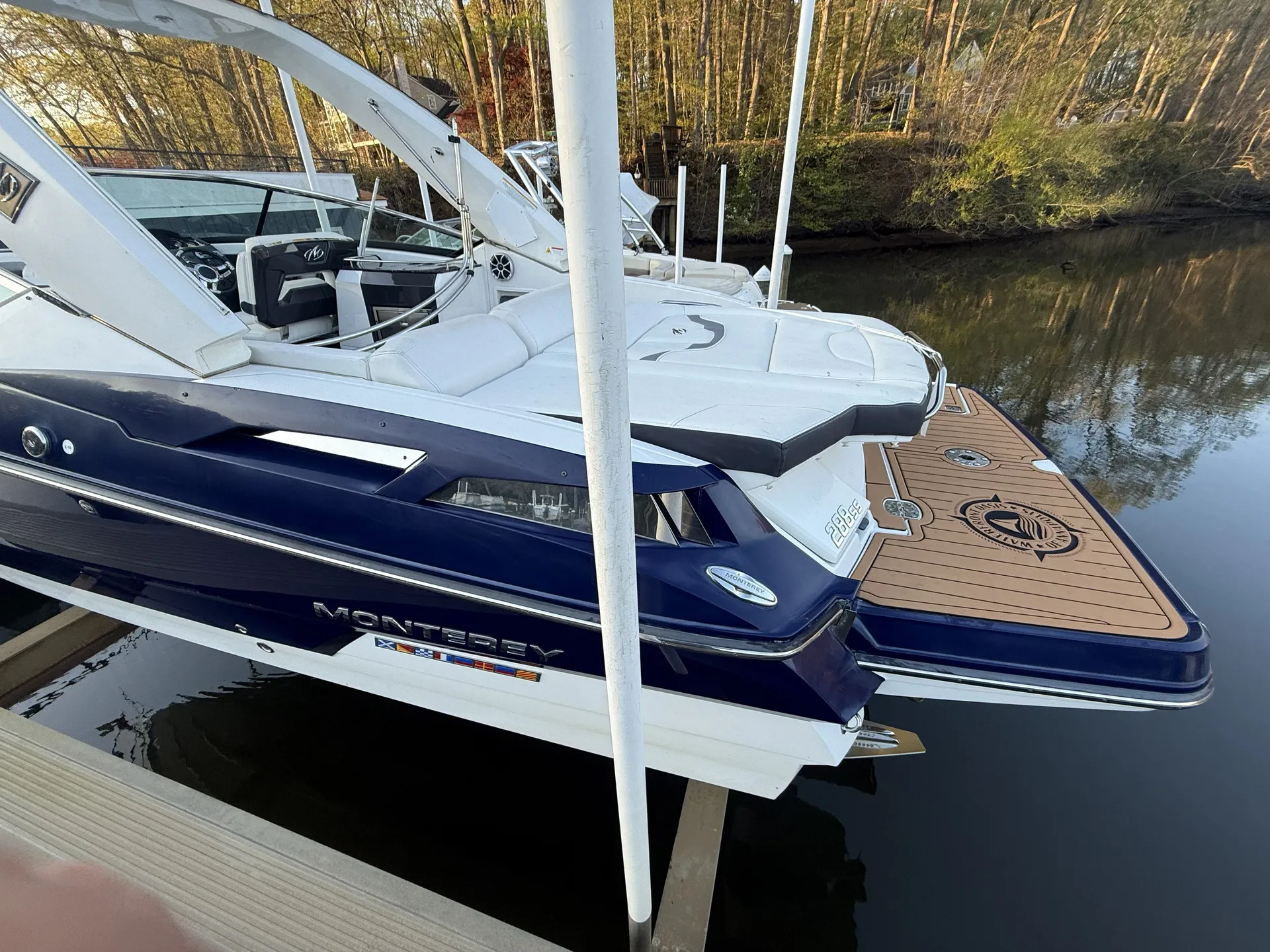 MONTEREY BOATS 288SS in Annapolis, MD — photo 4