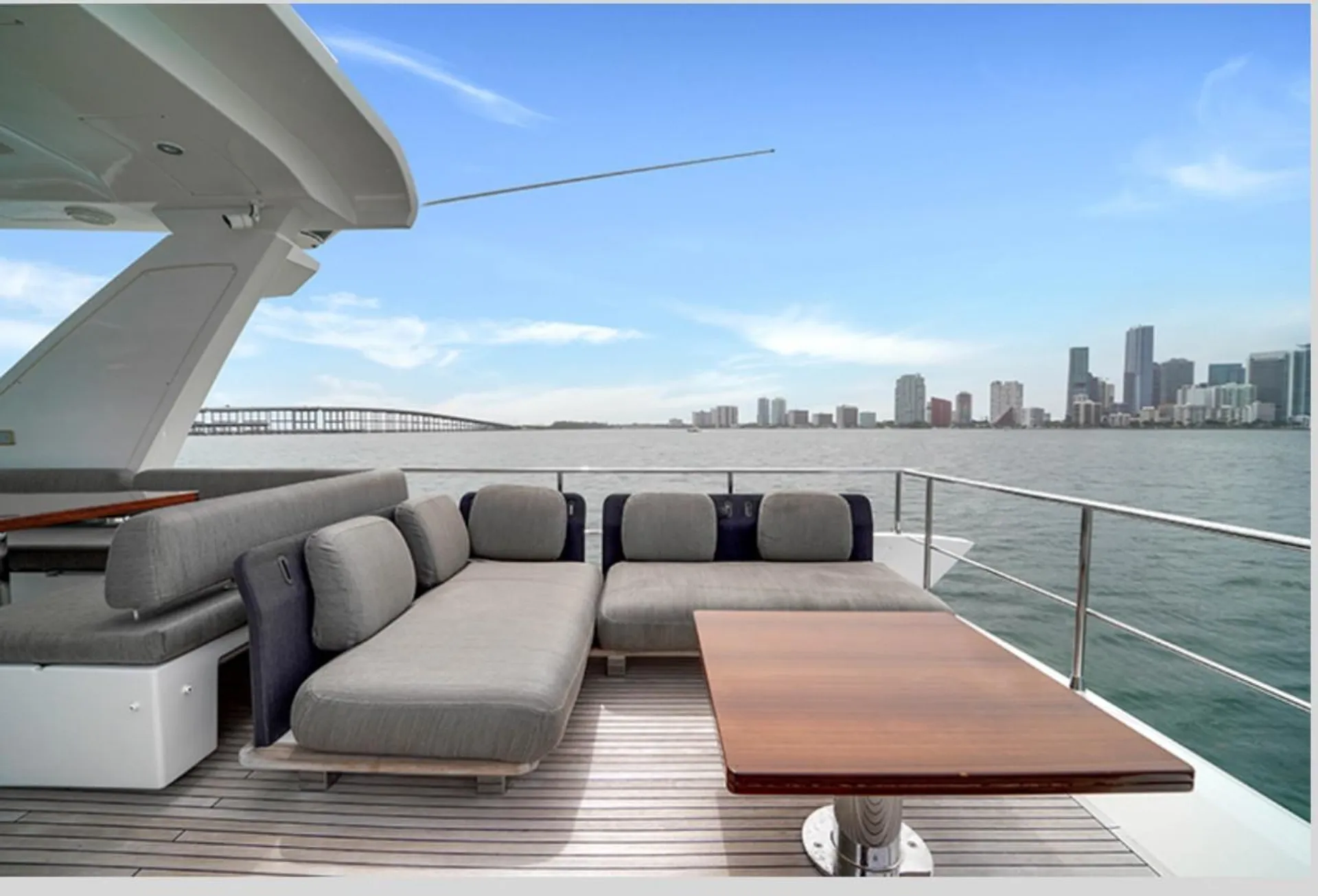 Azimut Paragon in Miami, FL — photo 6