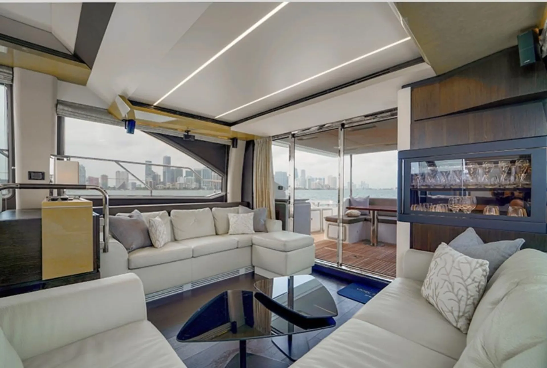 Azimut Paragon in Miami, FL — photo 9