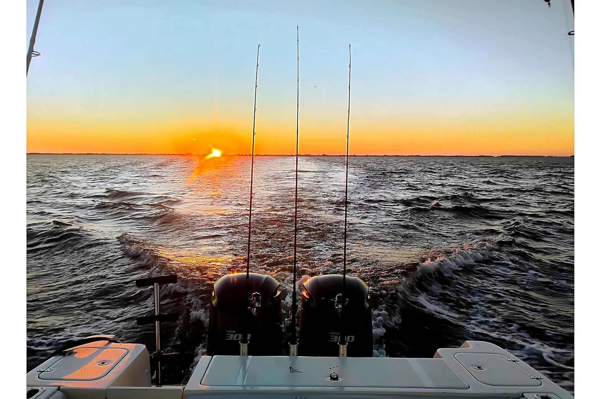 EDGEWATER POWERBOATS 318 CC W/2-F300 YAMAHA in Sarasota, FL — photo 7