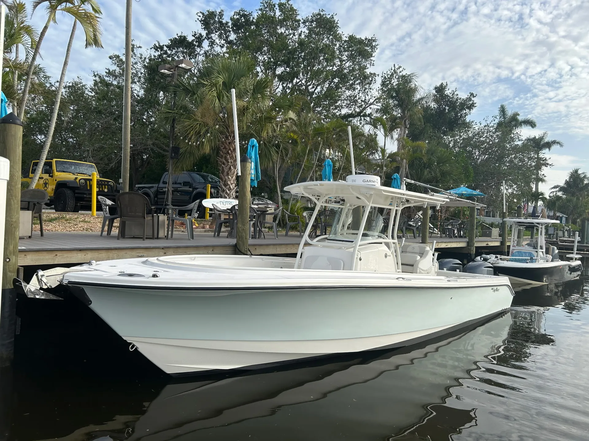 EDGEWATER POWERBOATS 318 CC W/2-F300 YAMAHA in Sarasota, FL — photo 5