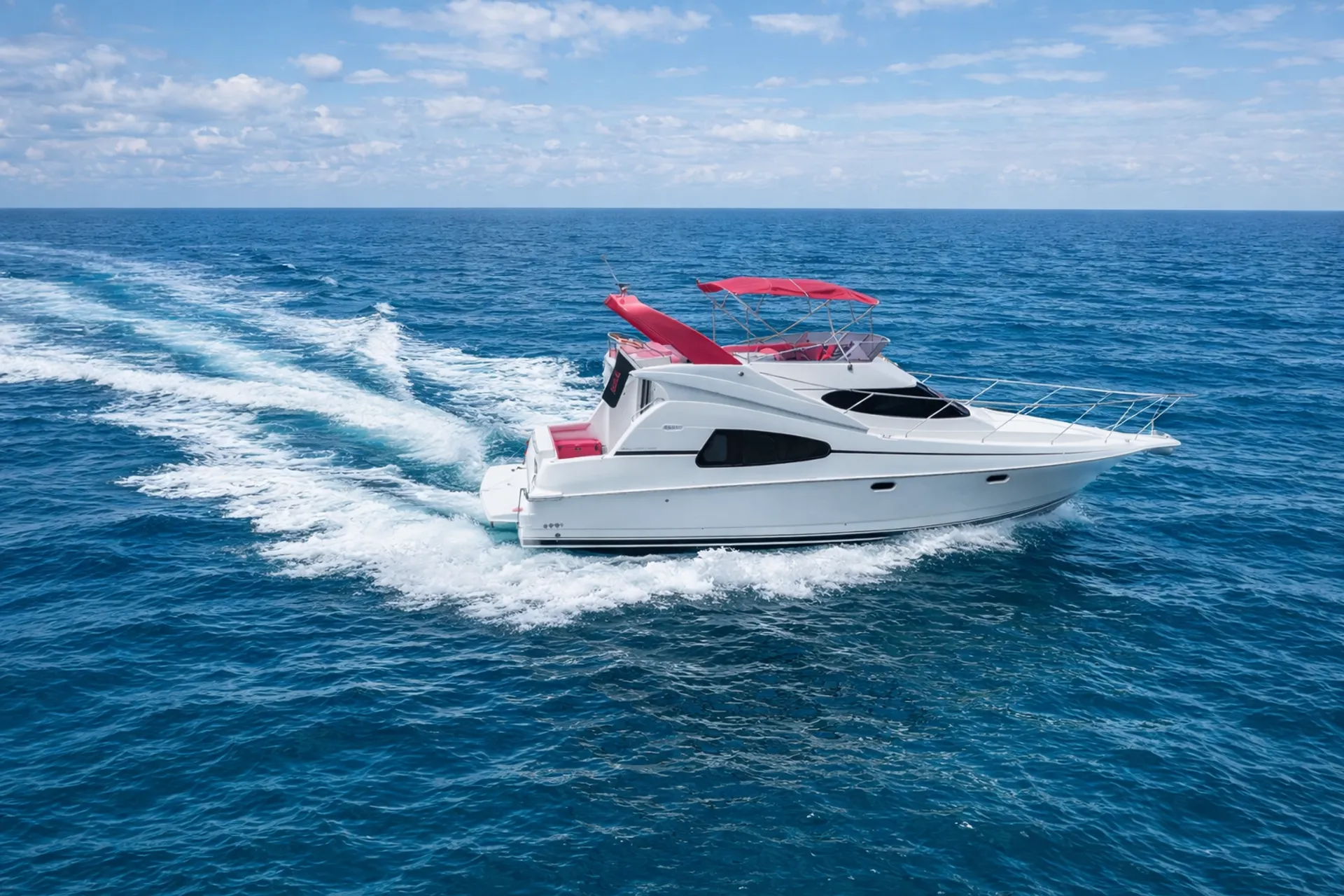 SILVERTON MARINE 35 MOTOR YACHT in Key Largo, FL — photo 5