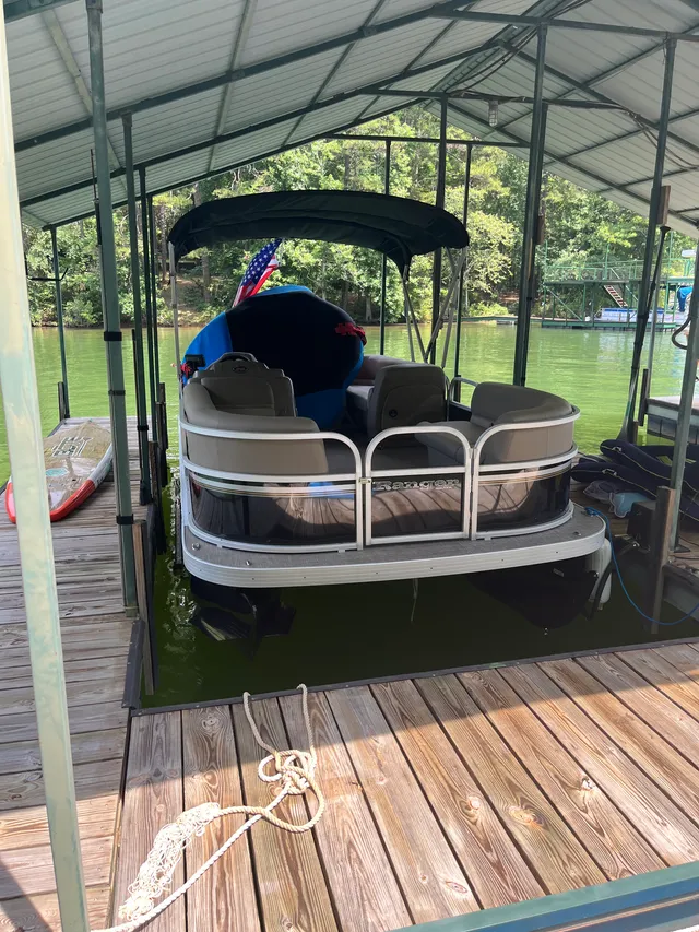 Rent a RANGER BOATS (AR) pontoon in Martin, GA near me