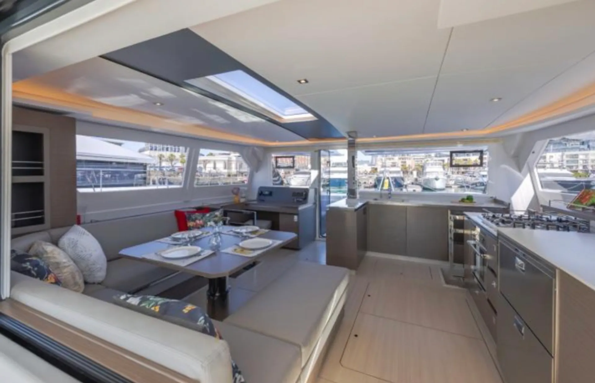 Leopard 50 in Charleston, SC — photo 3