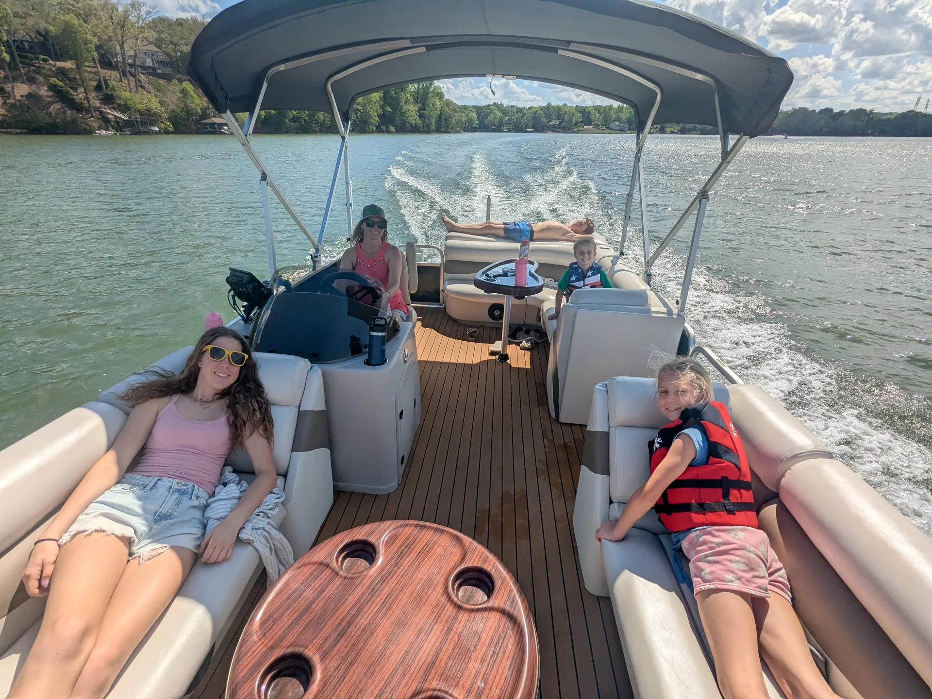 Relax and Unwind on a Pontoon Boat *Option to add Yoga* Gas Included. 