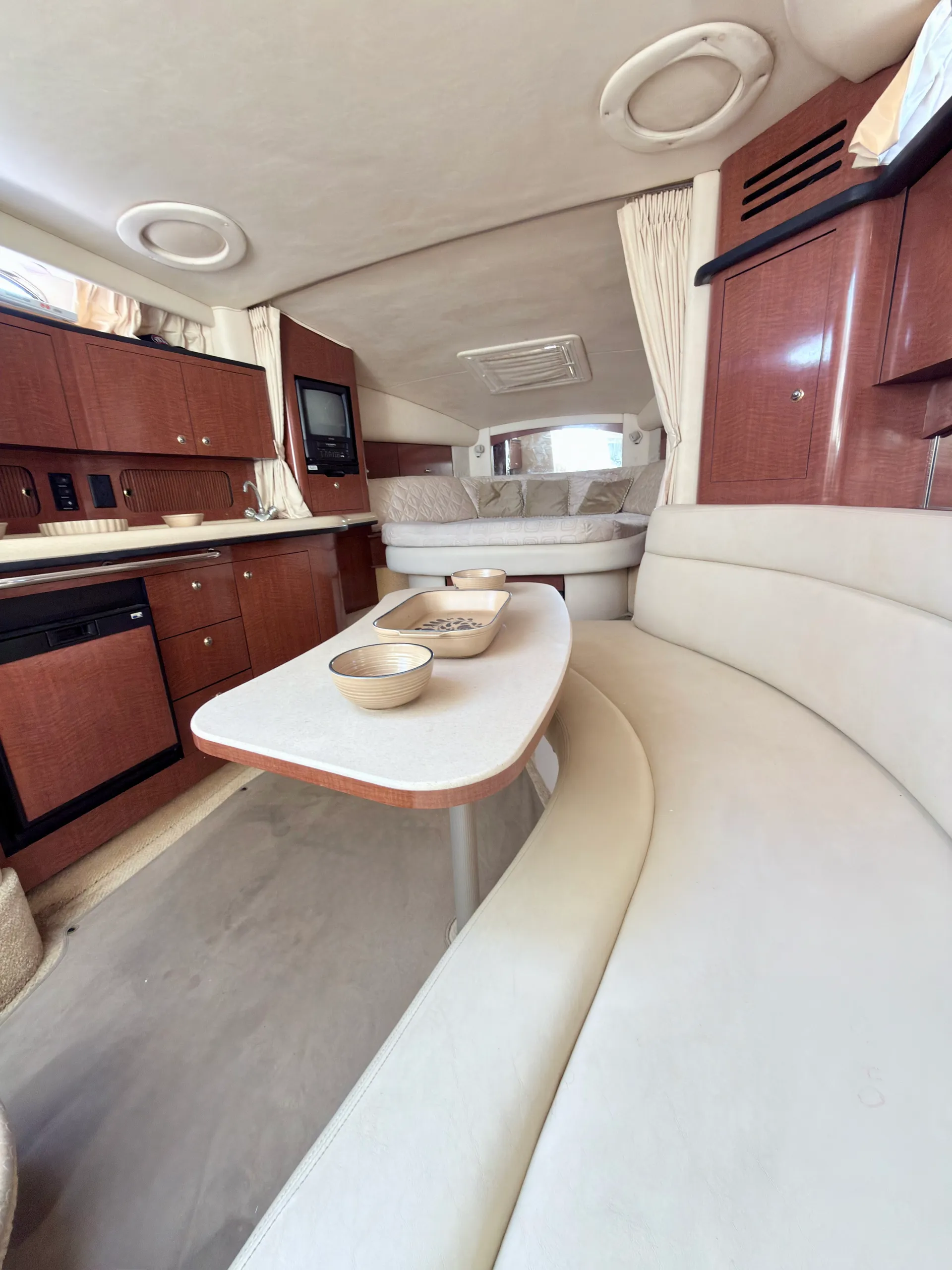 Sea Ray Boats sundancer 340 in Miami, FL — photo 10