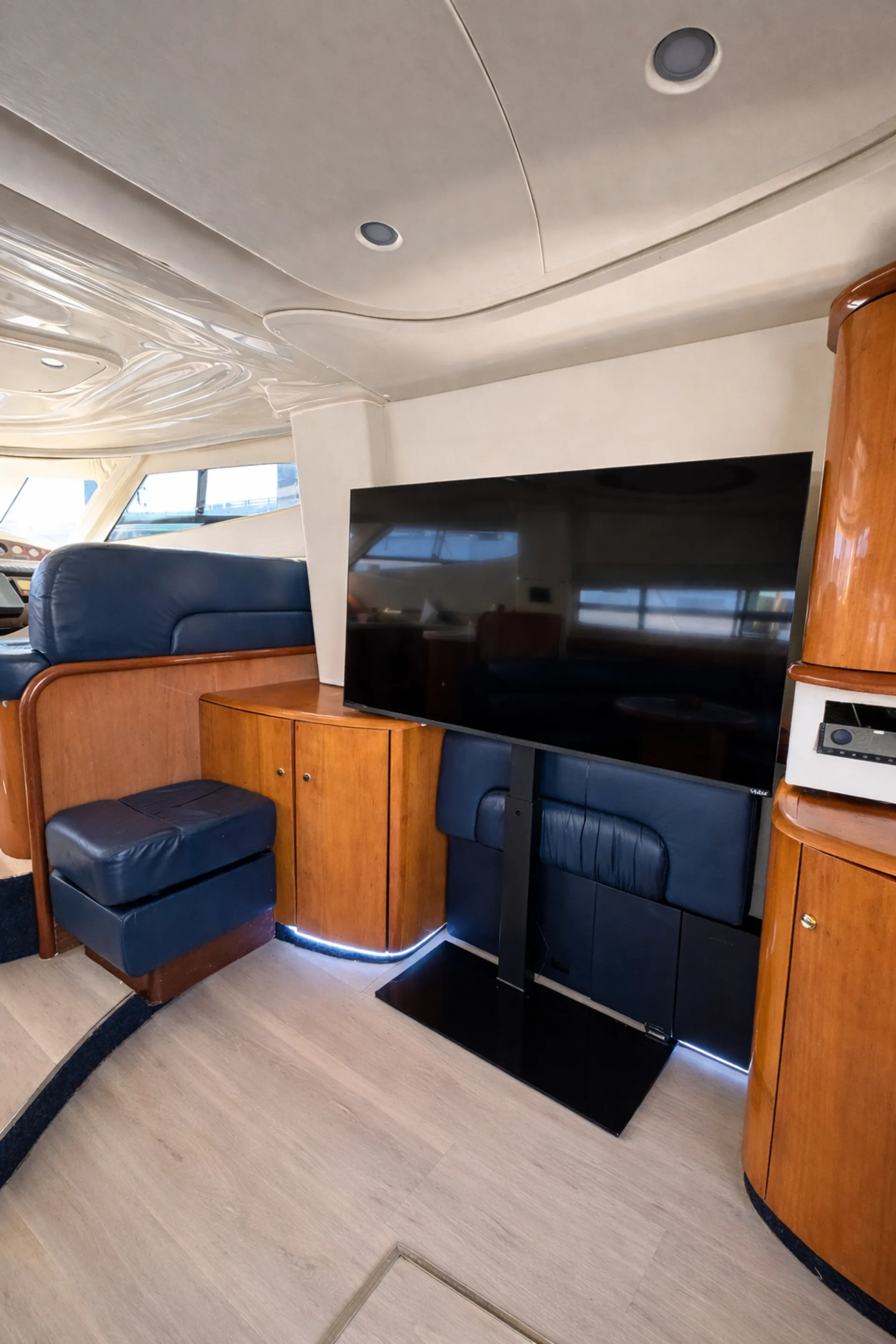 CRANCHI 48 ATLANTIQUE in Miami, FL — photo 7