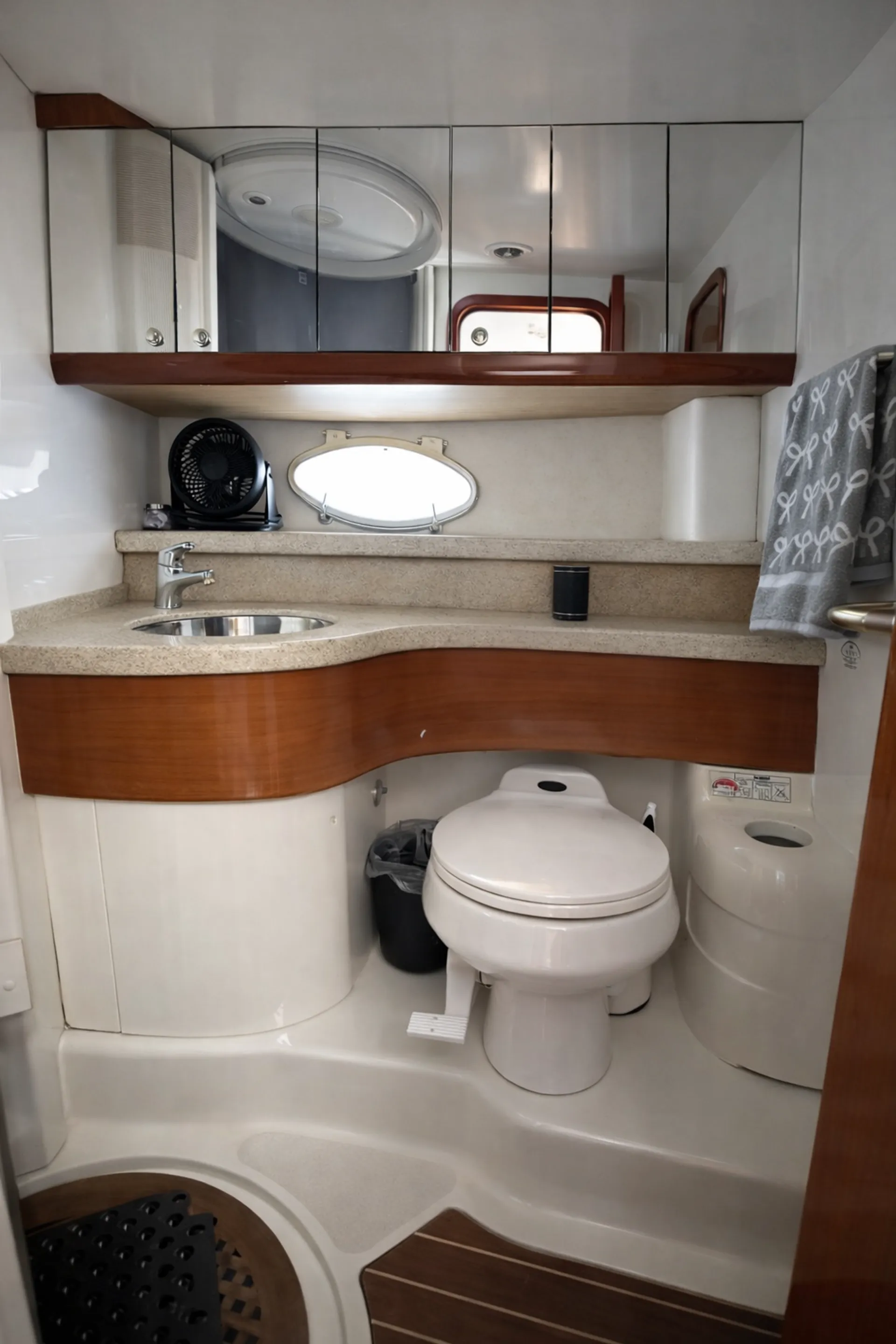 CRANCHI 48 ATLANTIQUE in Miami, FL — photo 10