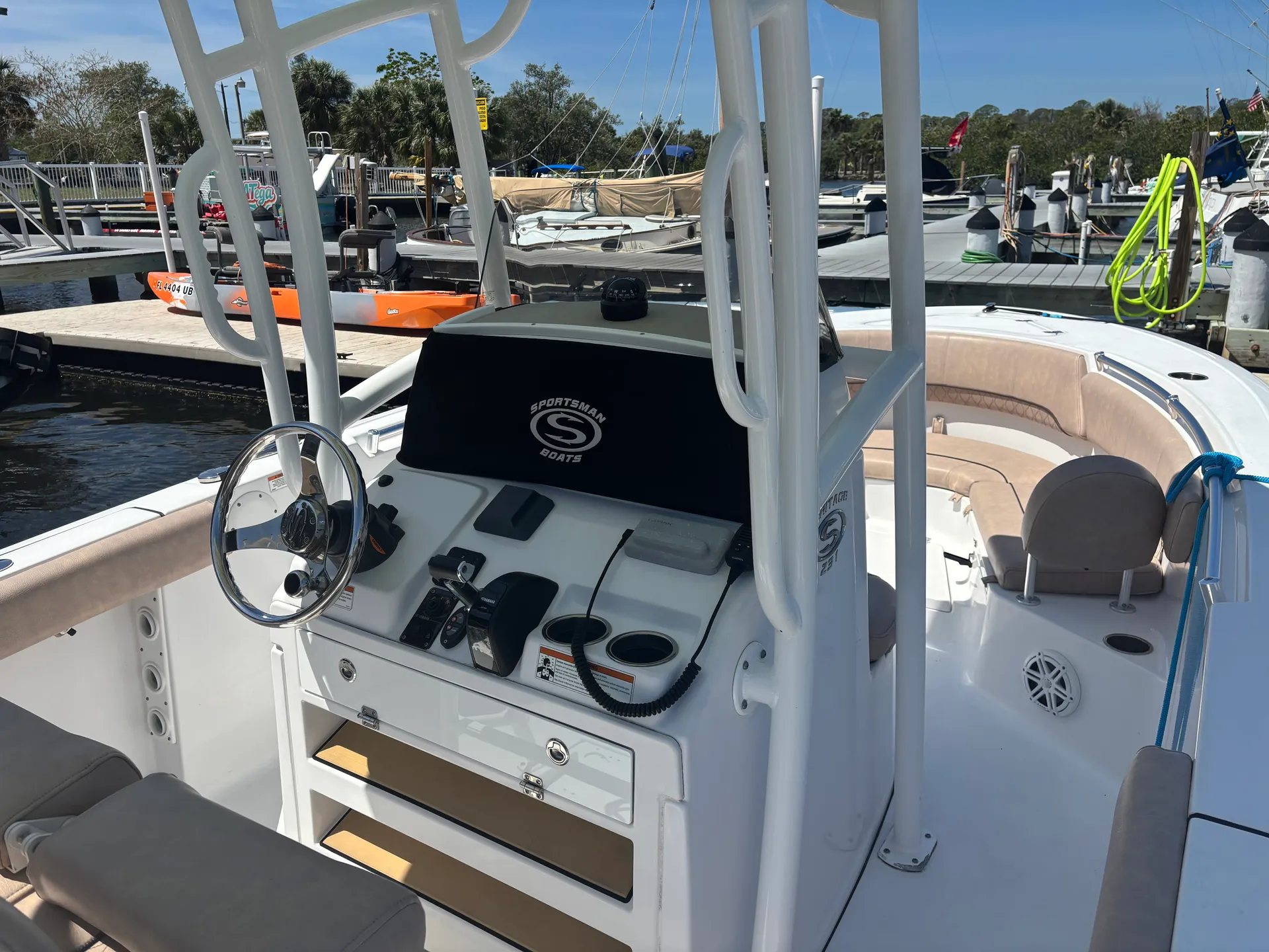 SPORTSMAN BOATS HERITAGE 231 in Port Richey, FL — photo 4