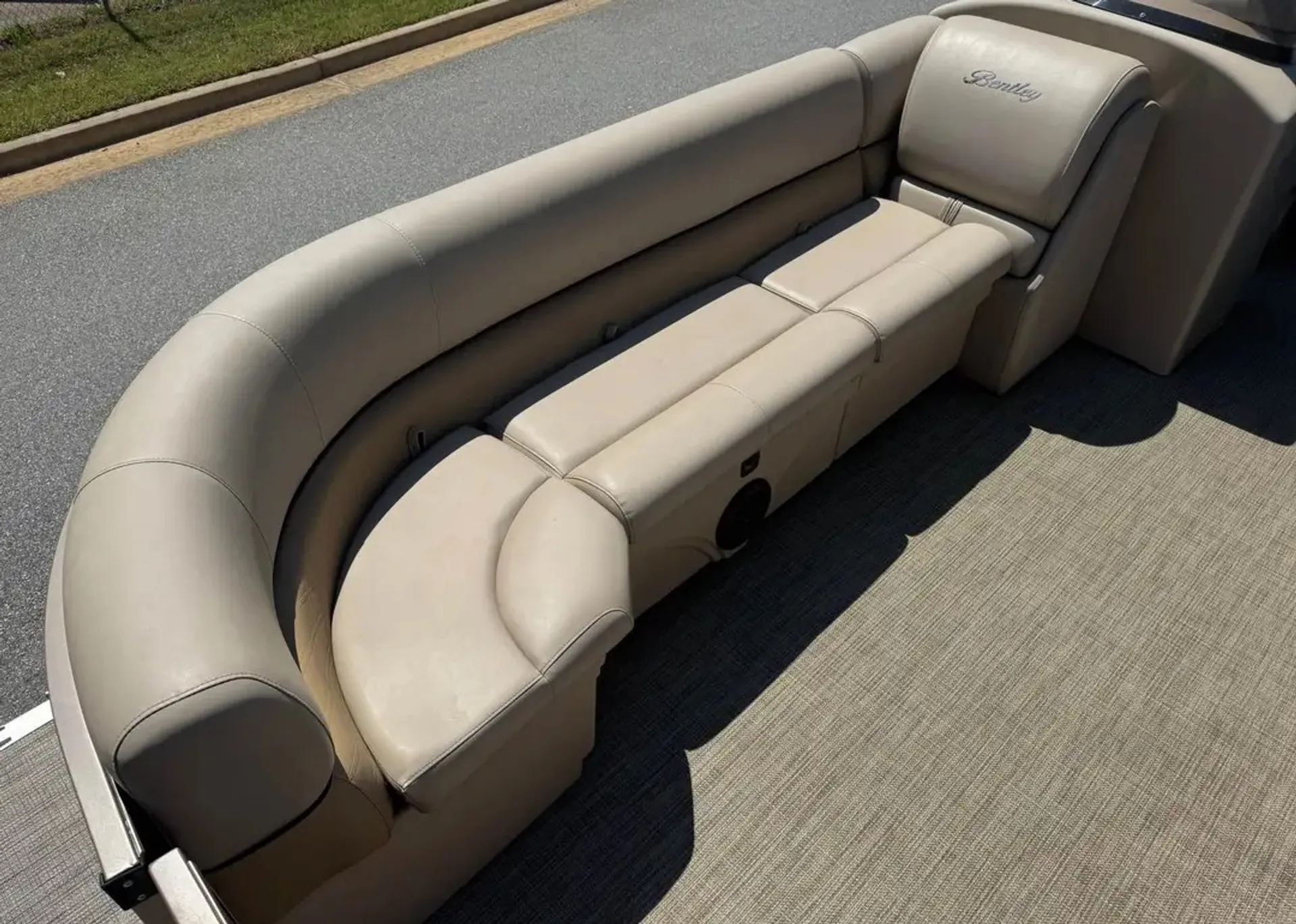 Bentley Pontoons 240 Cruise SE in Buford, GA — photo 10